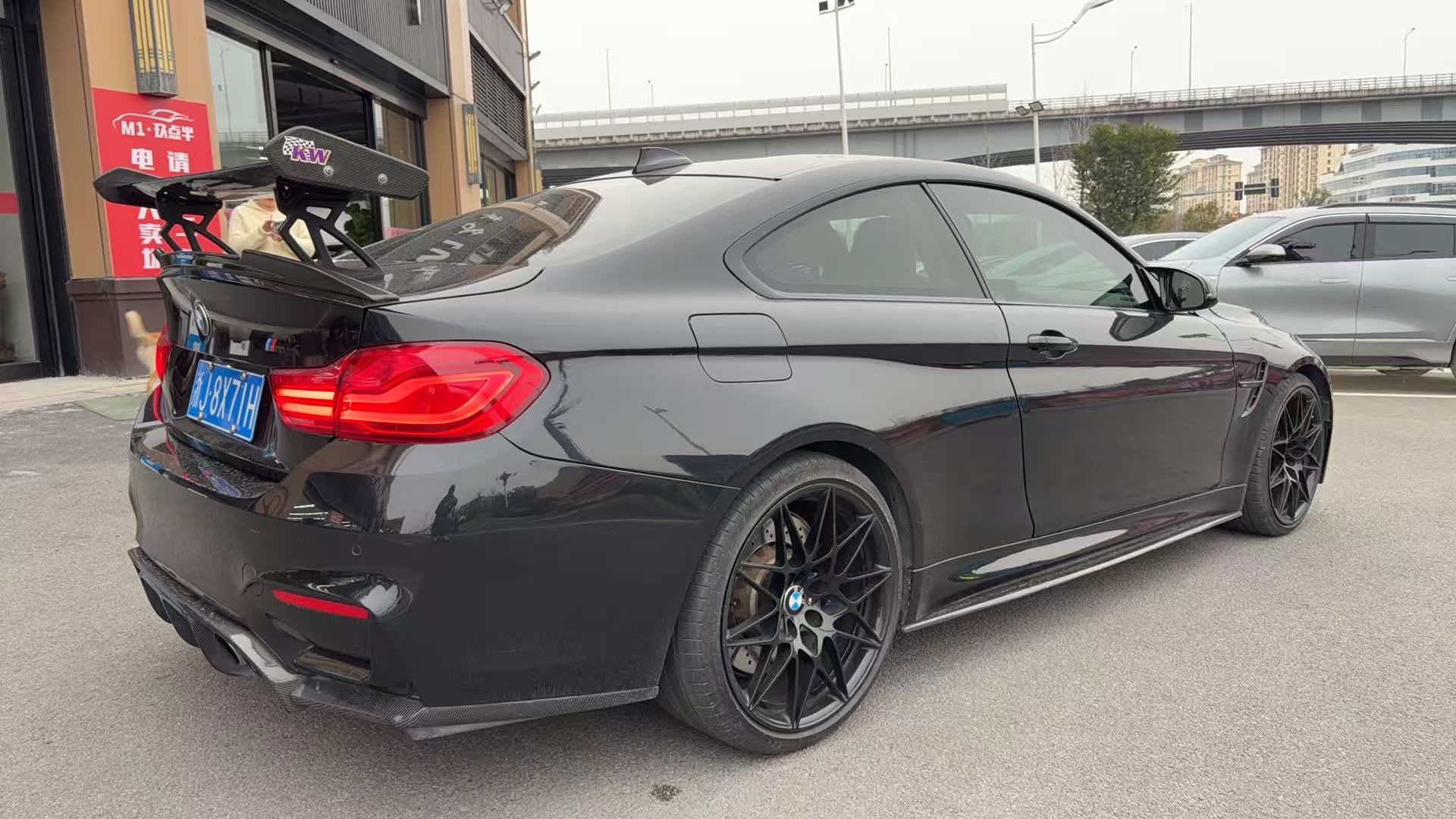 BMW M4 2019 immagine di auto #4