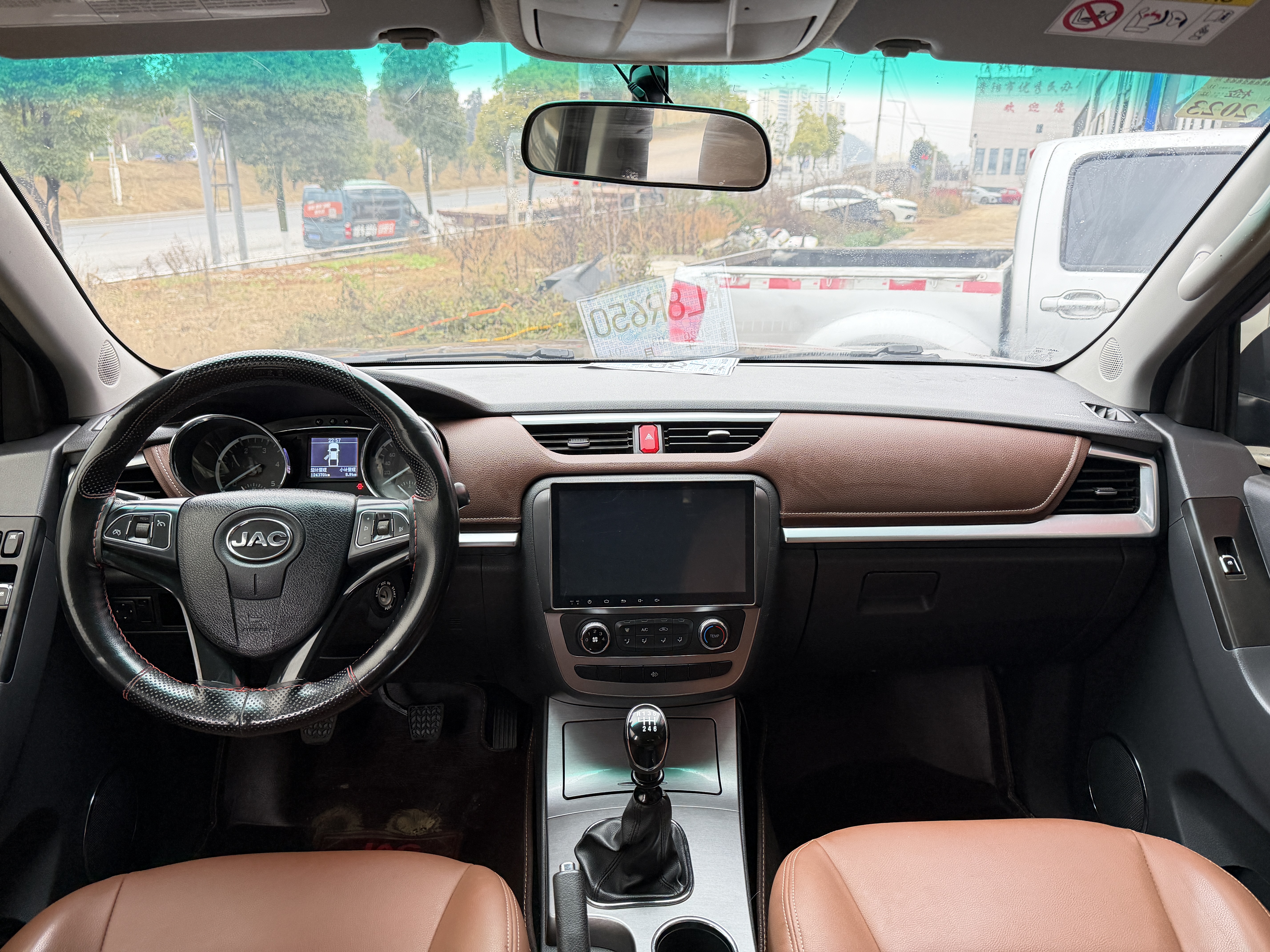 JAC 2019 #4 JAC 2019 car image #4