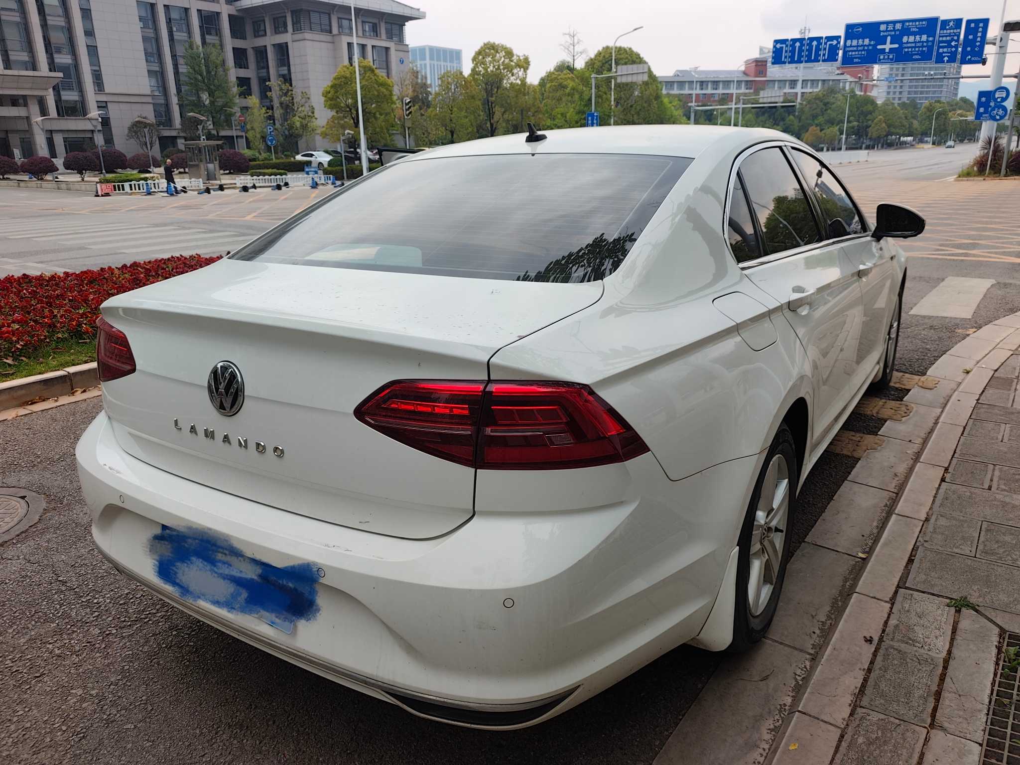 Volkswagen Lamando 2020 car image #4