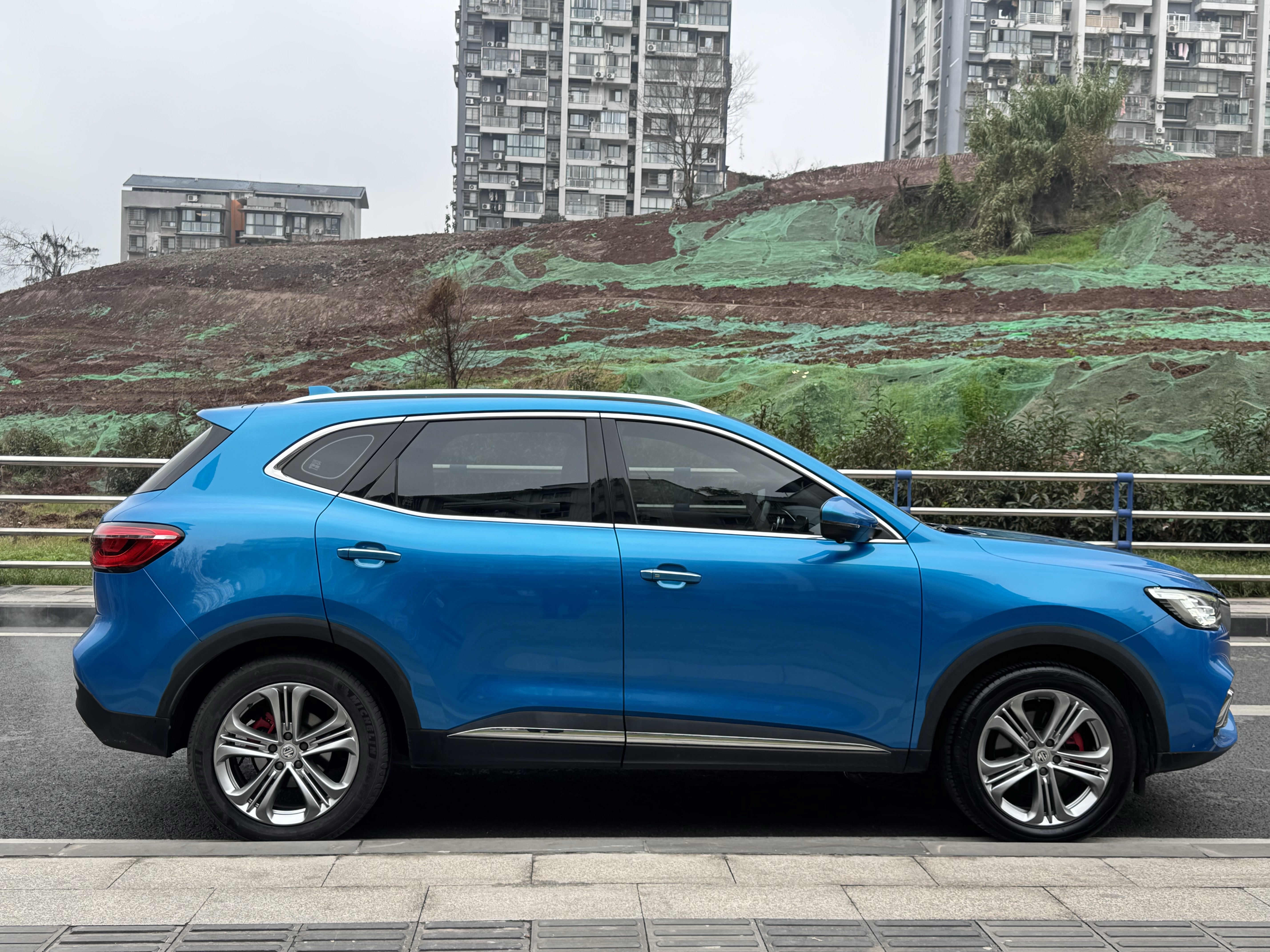 MG HS 2018 car image #4