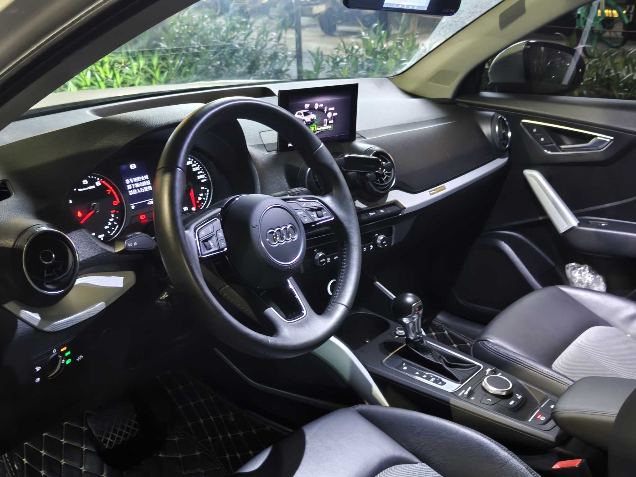 Audi Q2L 2019 imagen de coche #4