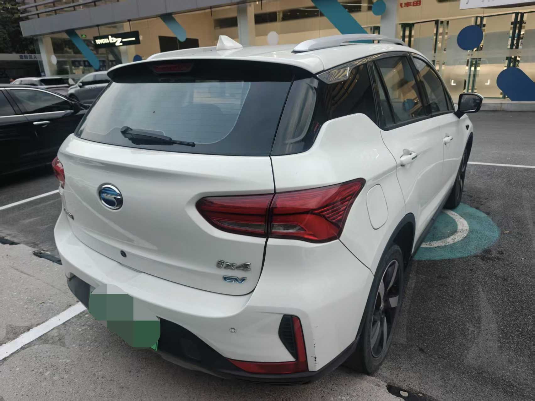 GAC ix4 2018 #4 GAC ix4 2018 car image #4