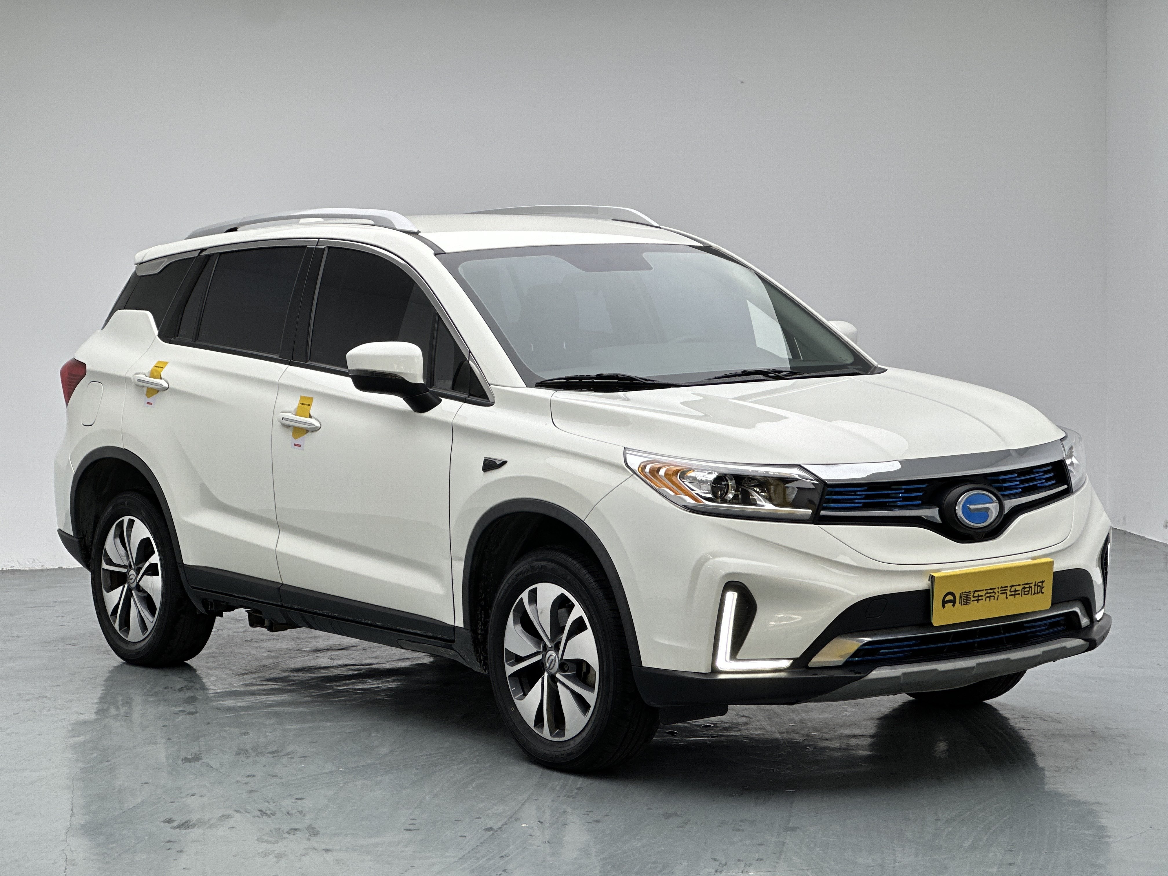 GAC ix4 2018 #4 GAC ix4 2018 car image #4