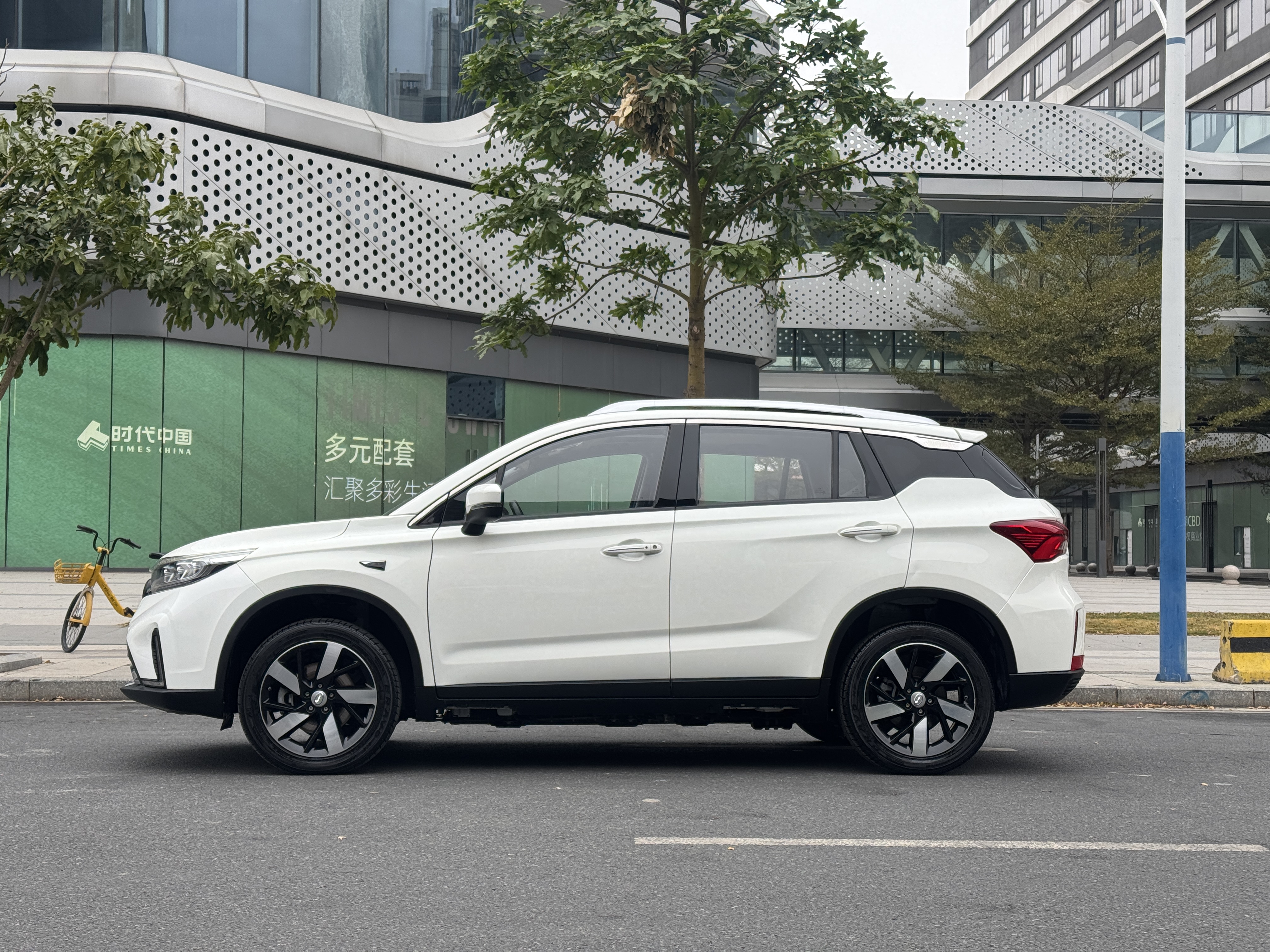 GAC ix4 2018 car image #4