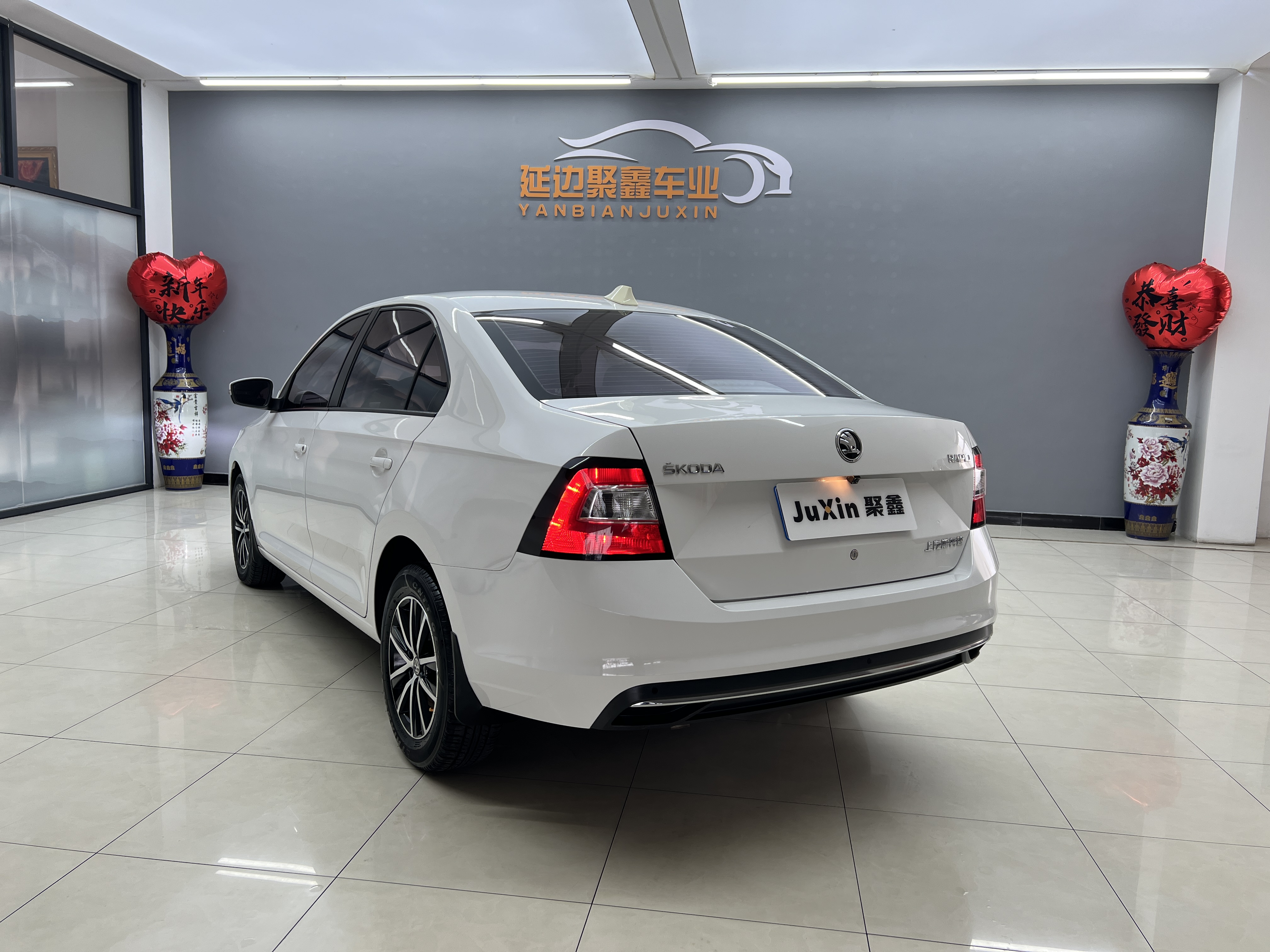 Skoda Rapid 2019 car image #4