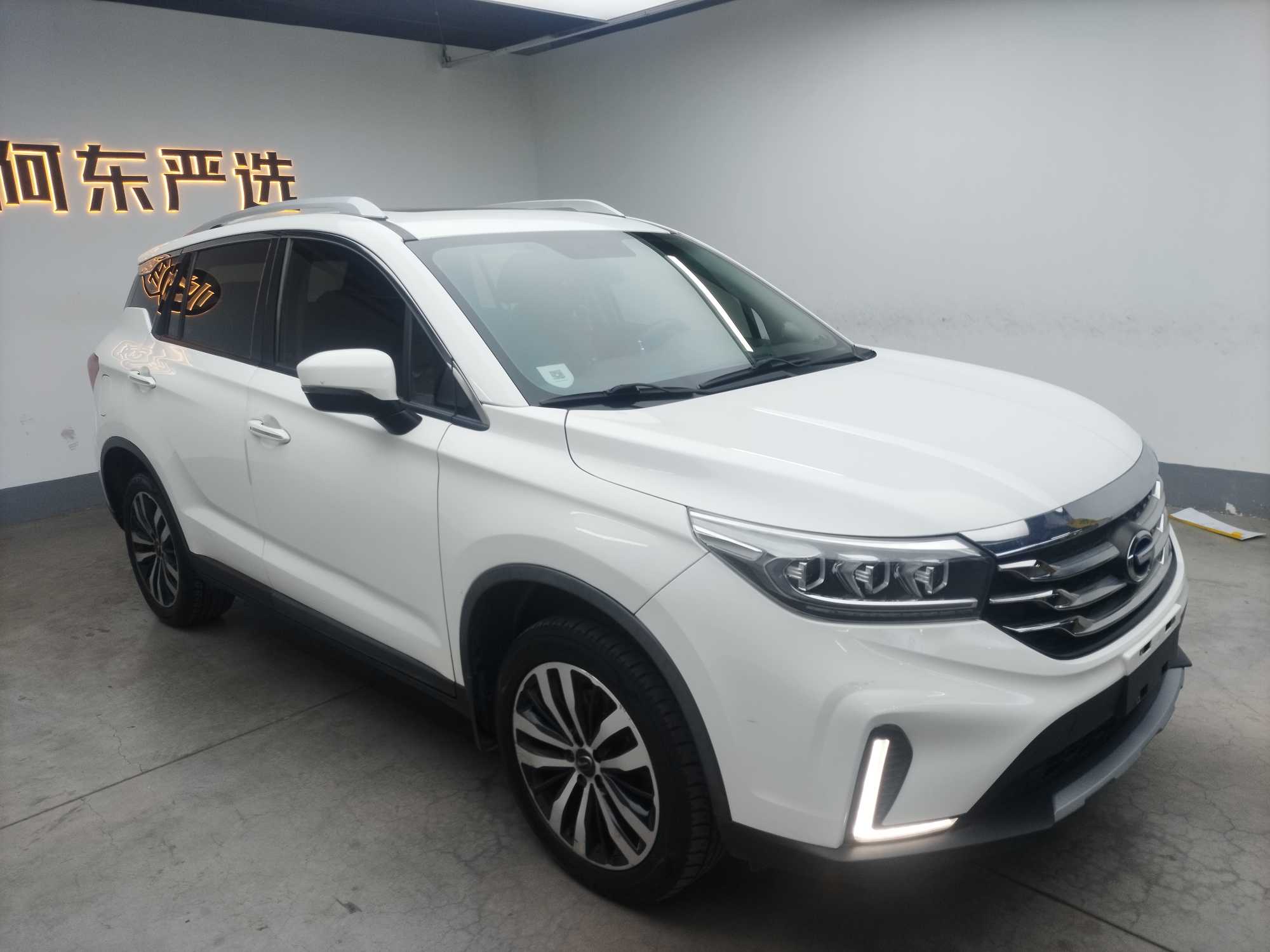 GAC Trumpchi GS4 New Energy 2018 #4 GAC Trumpchi GS4 New Energy 2018 car image #4