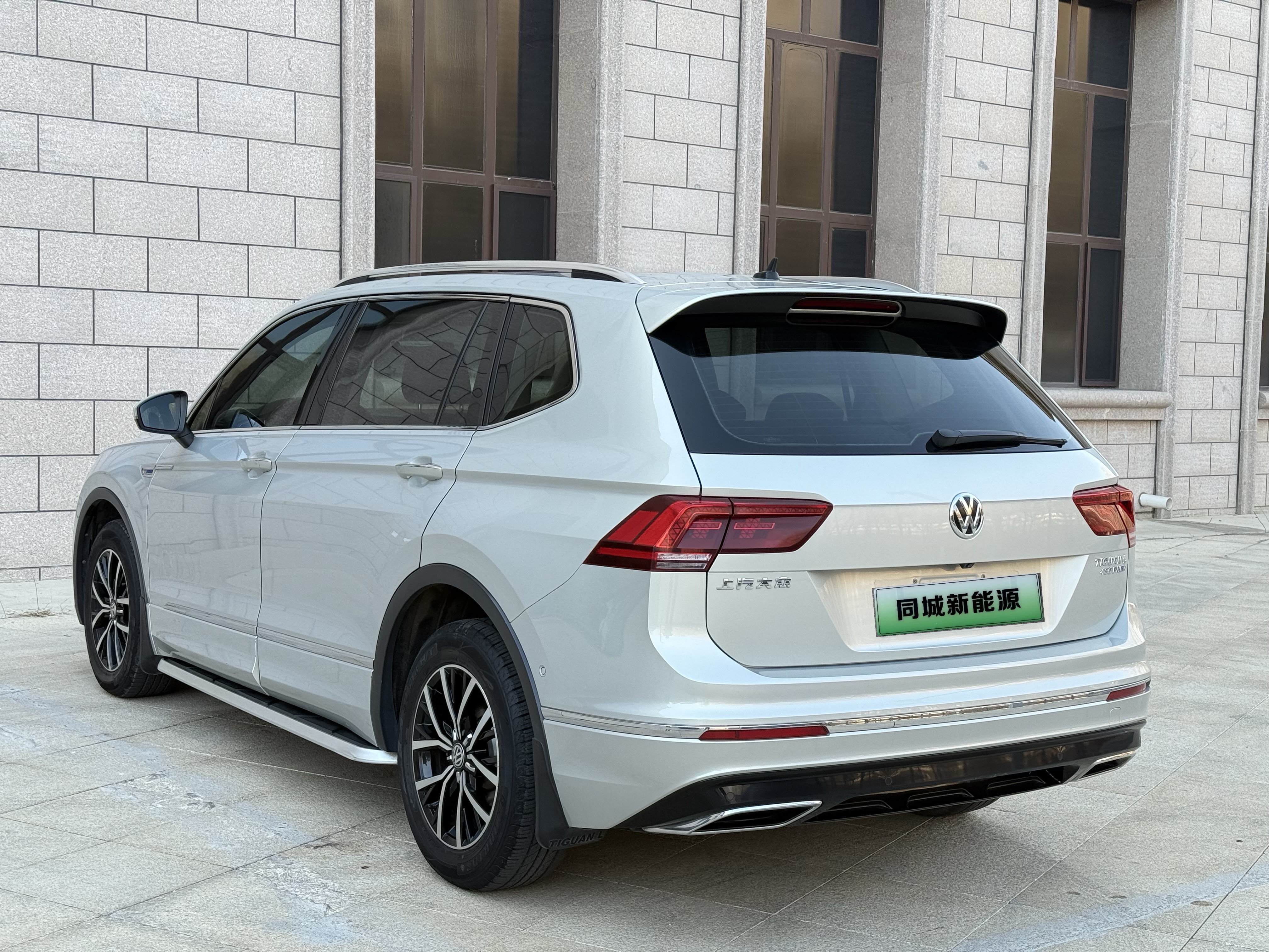 Volkswagen Tiguan L New Energy 2019 изображение автомобиля #4