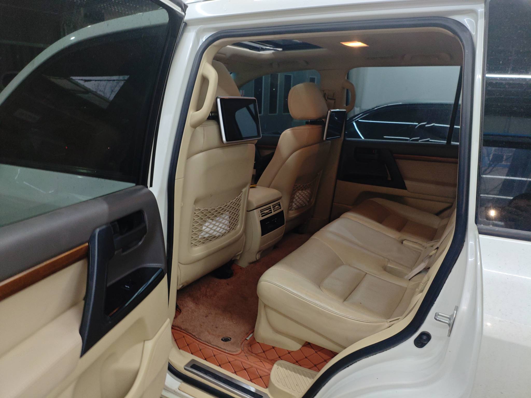 Toyota Land Cruiser 2017 immagine di auto #4