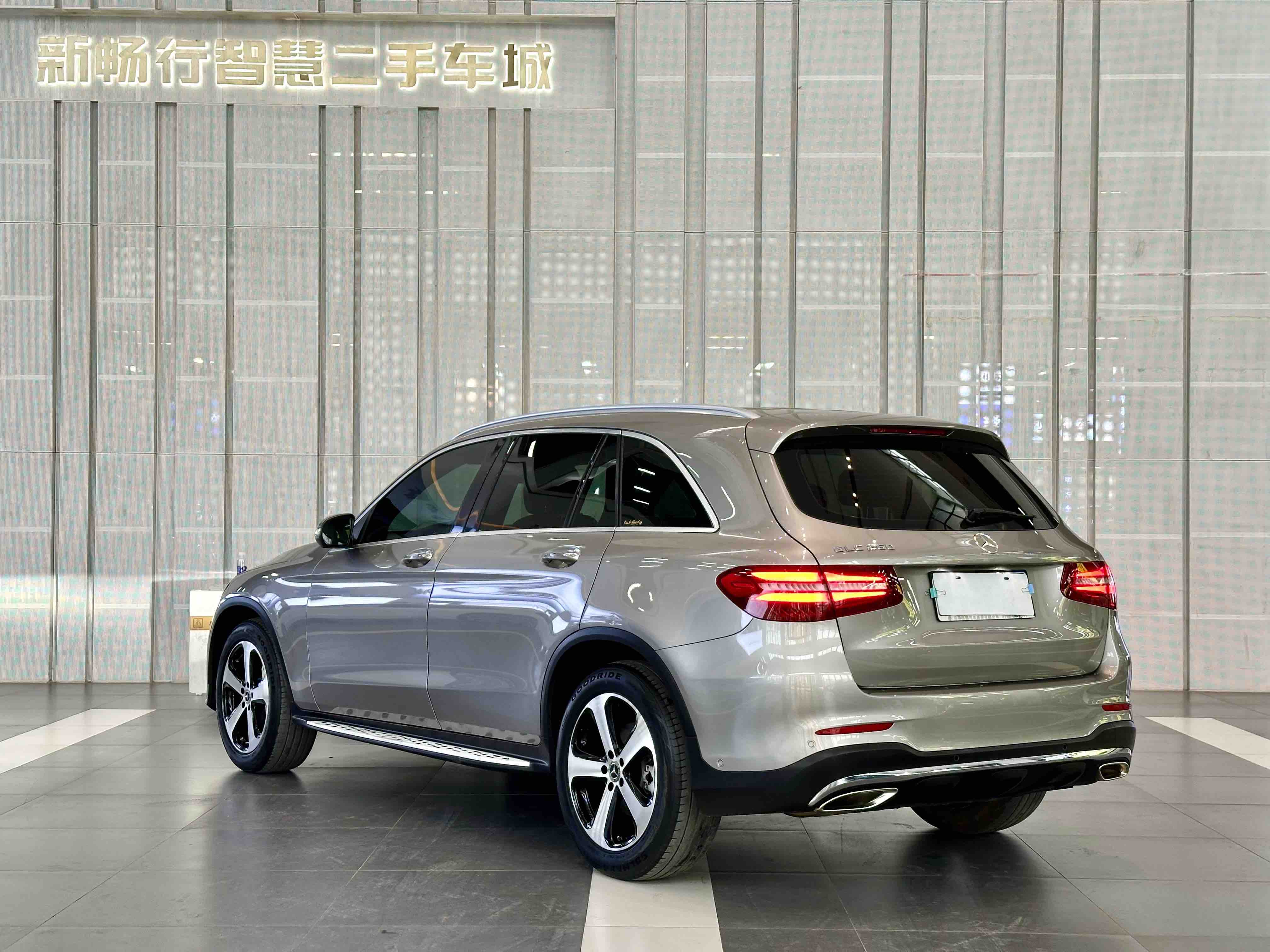 奔驰 奔驰GLC 2018 汽车图片 #4