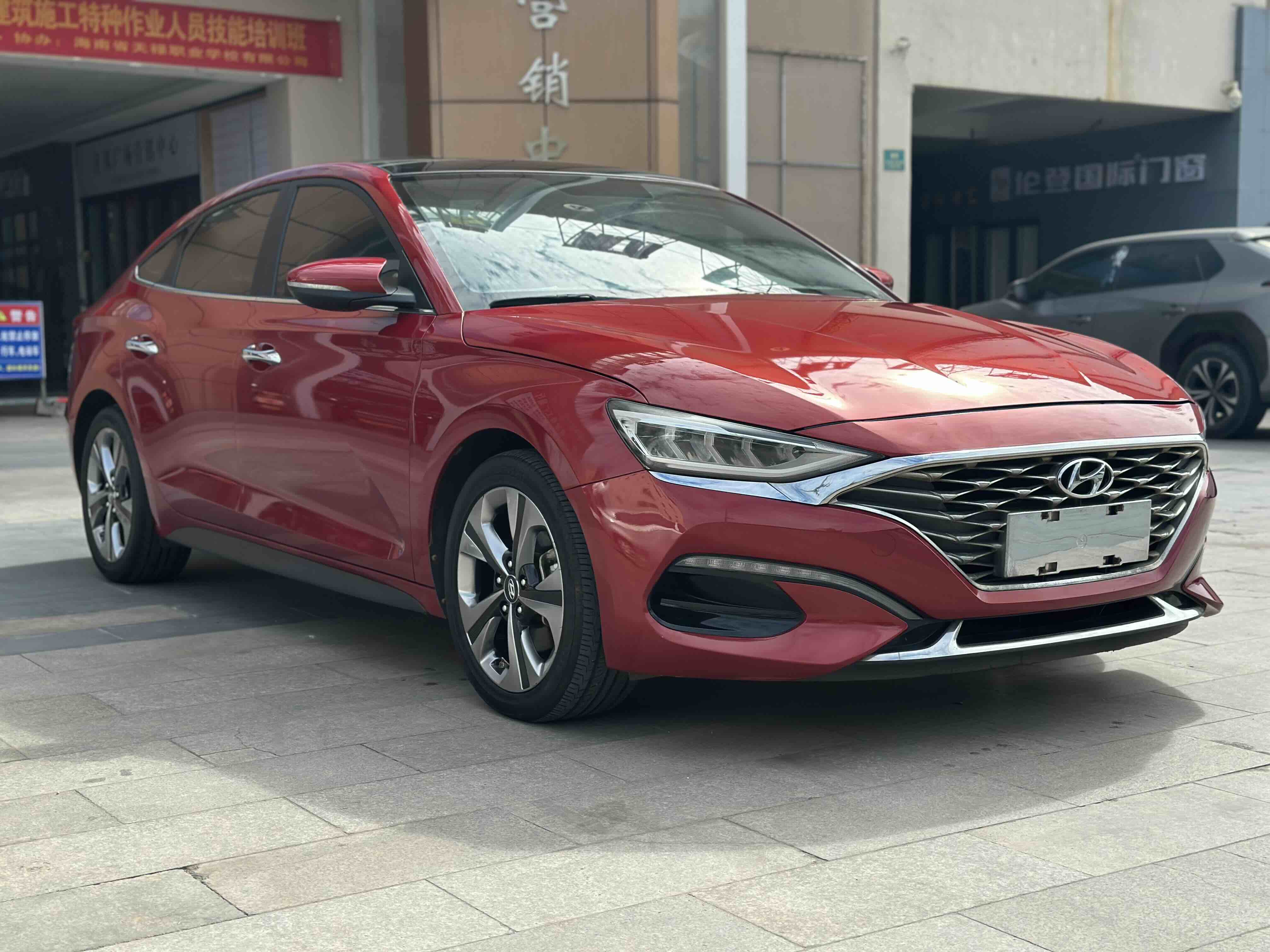 Hyundai Lafesta 2020 car image #4