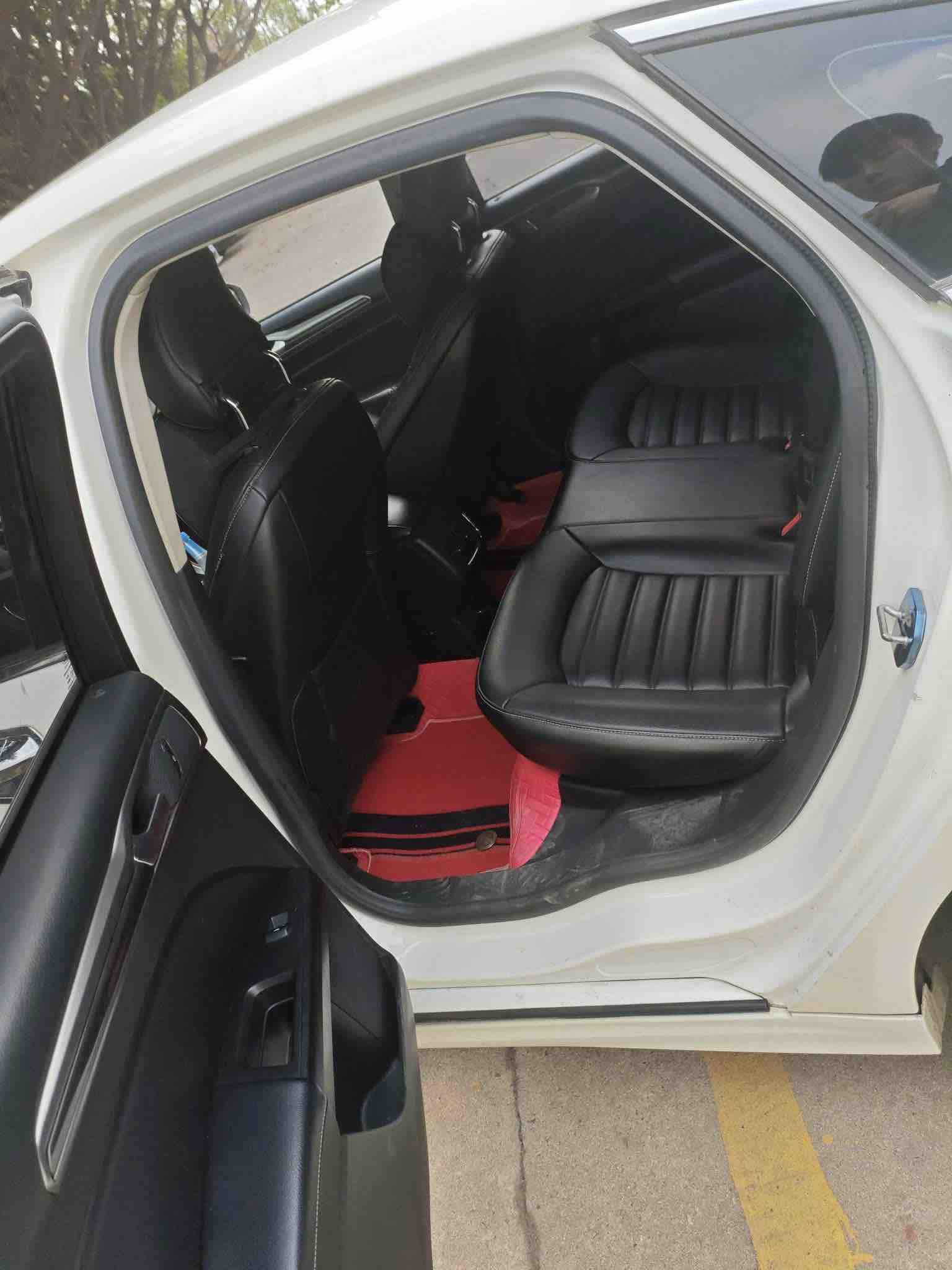 Ford Mondeo 2018 car image #4