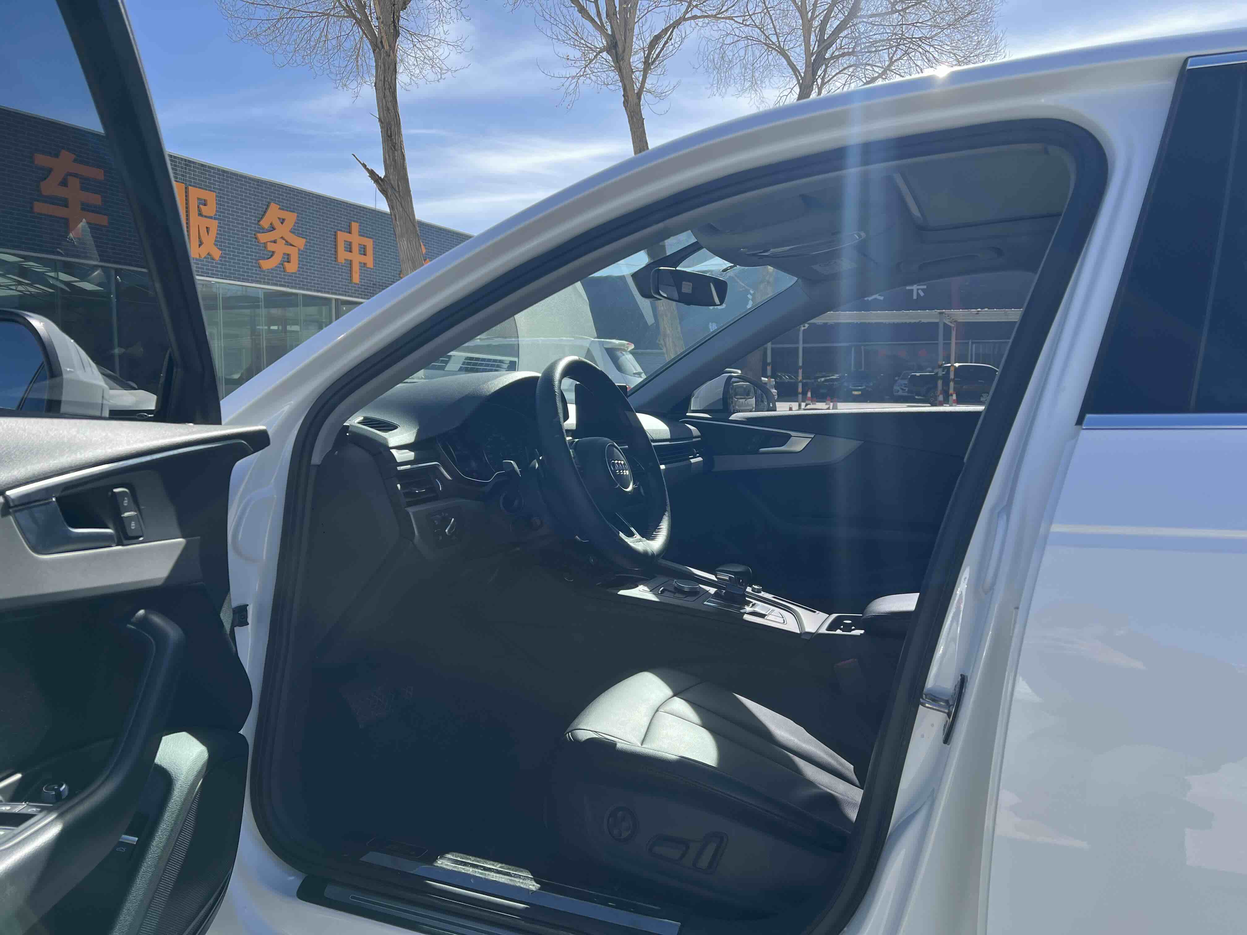 Audi A4L 2019 #4 Audi A4L 2019 car image #4