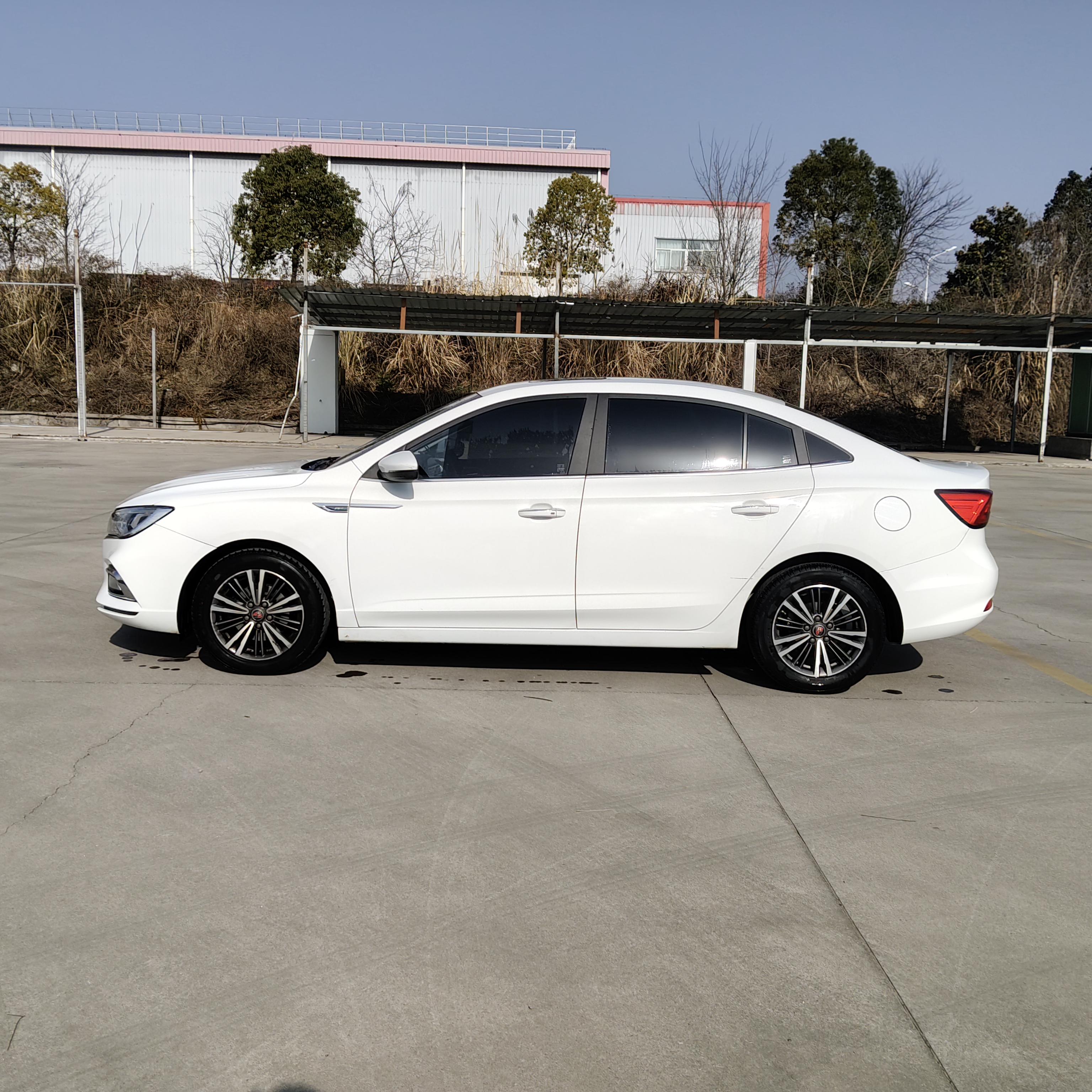 Roewe i5 2018 #4 Roewe i5 2018 car image #4