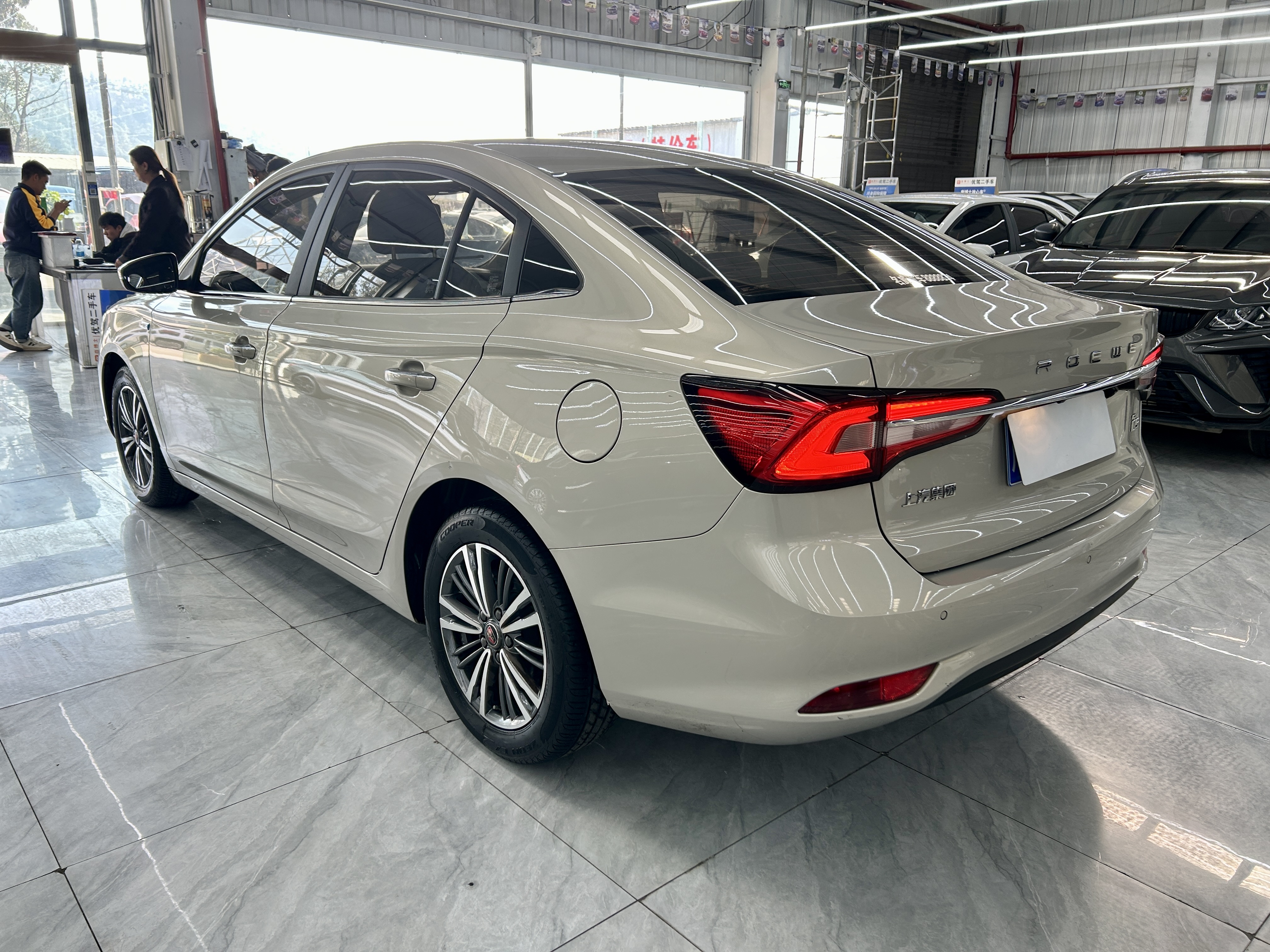 Roewe i5 2019 #4 Roewe i5 2019 car image #4