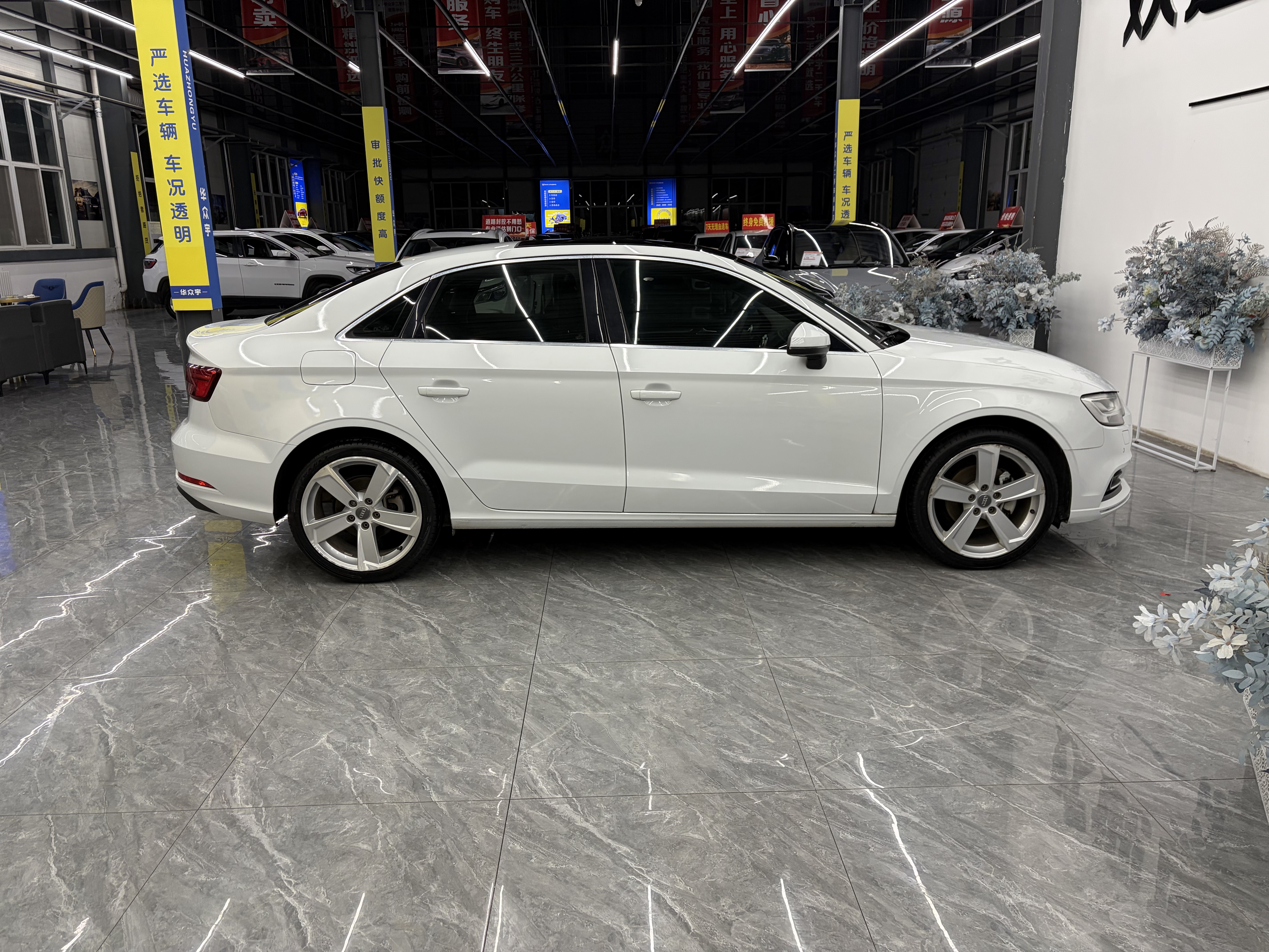 Audi A3 2019 car image #4
