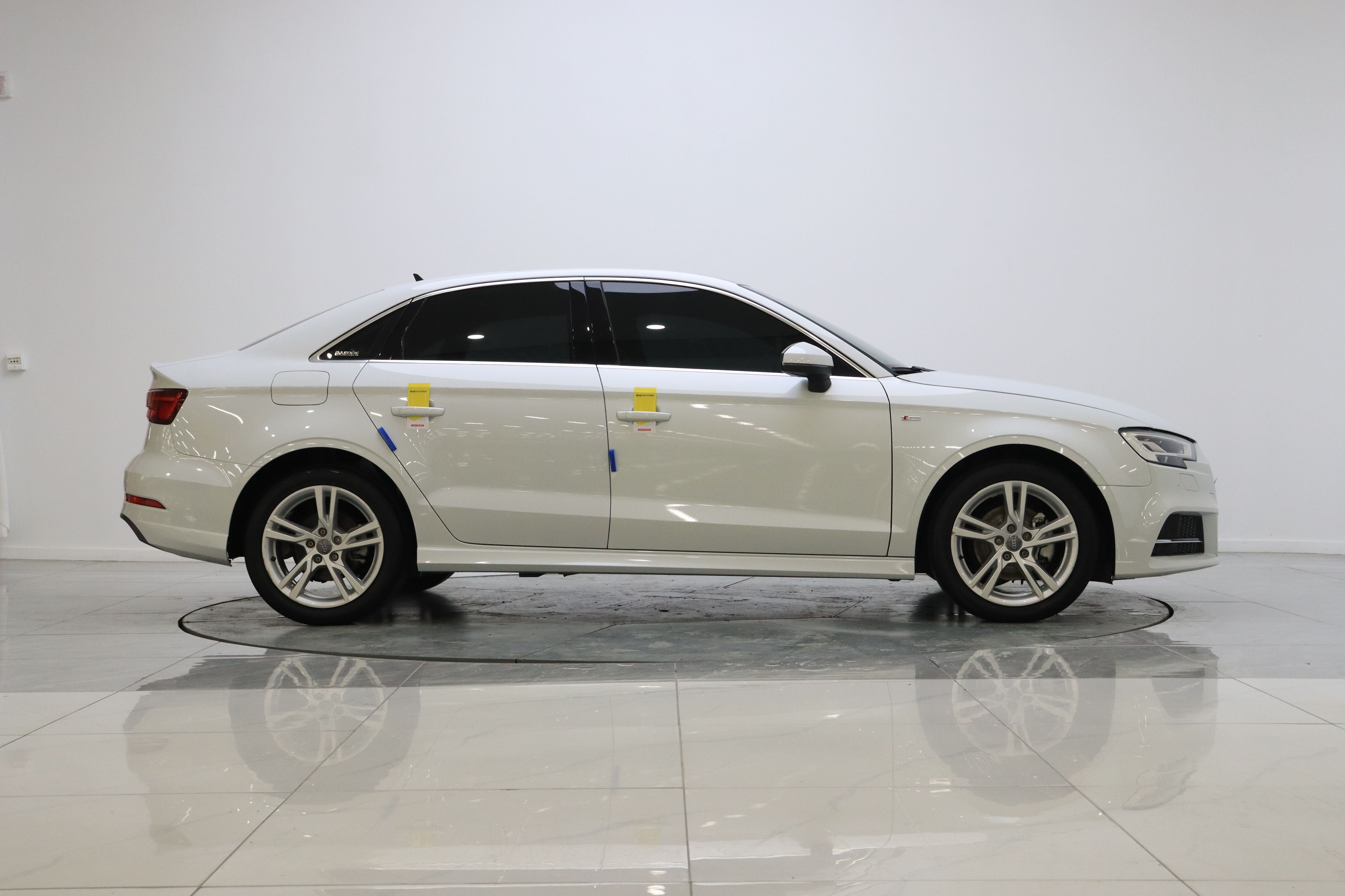 Audi A3 2019 car image #4