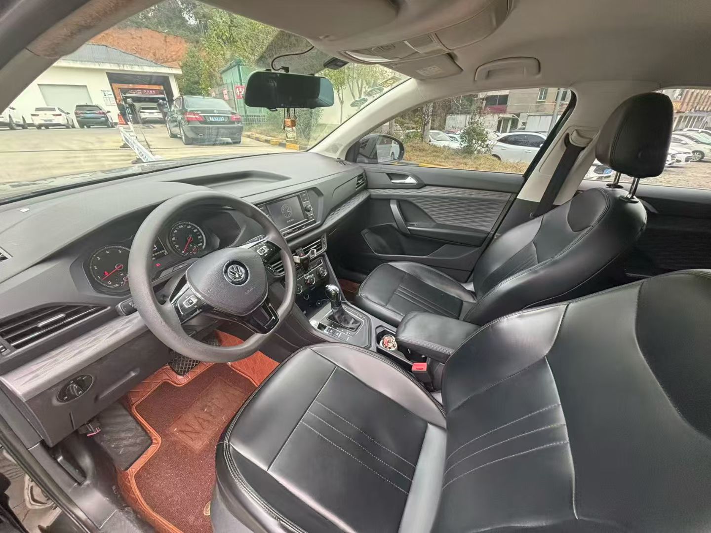 Volkswagen Tharu 2019 immagine di auto #4