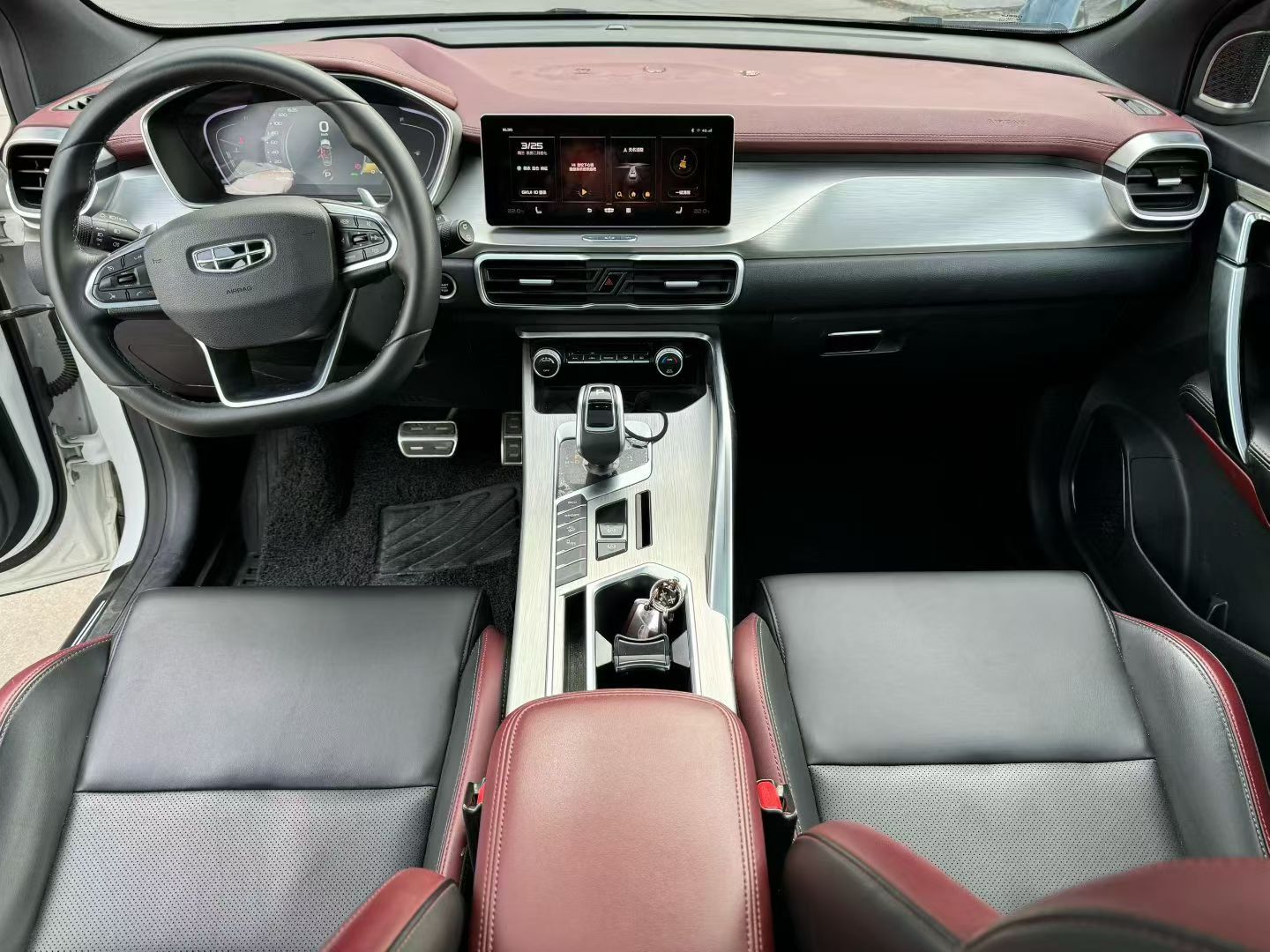 GEELY Coolray 2019 car image #4