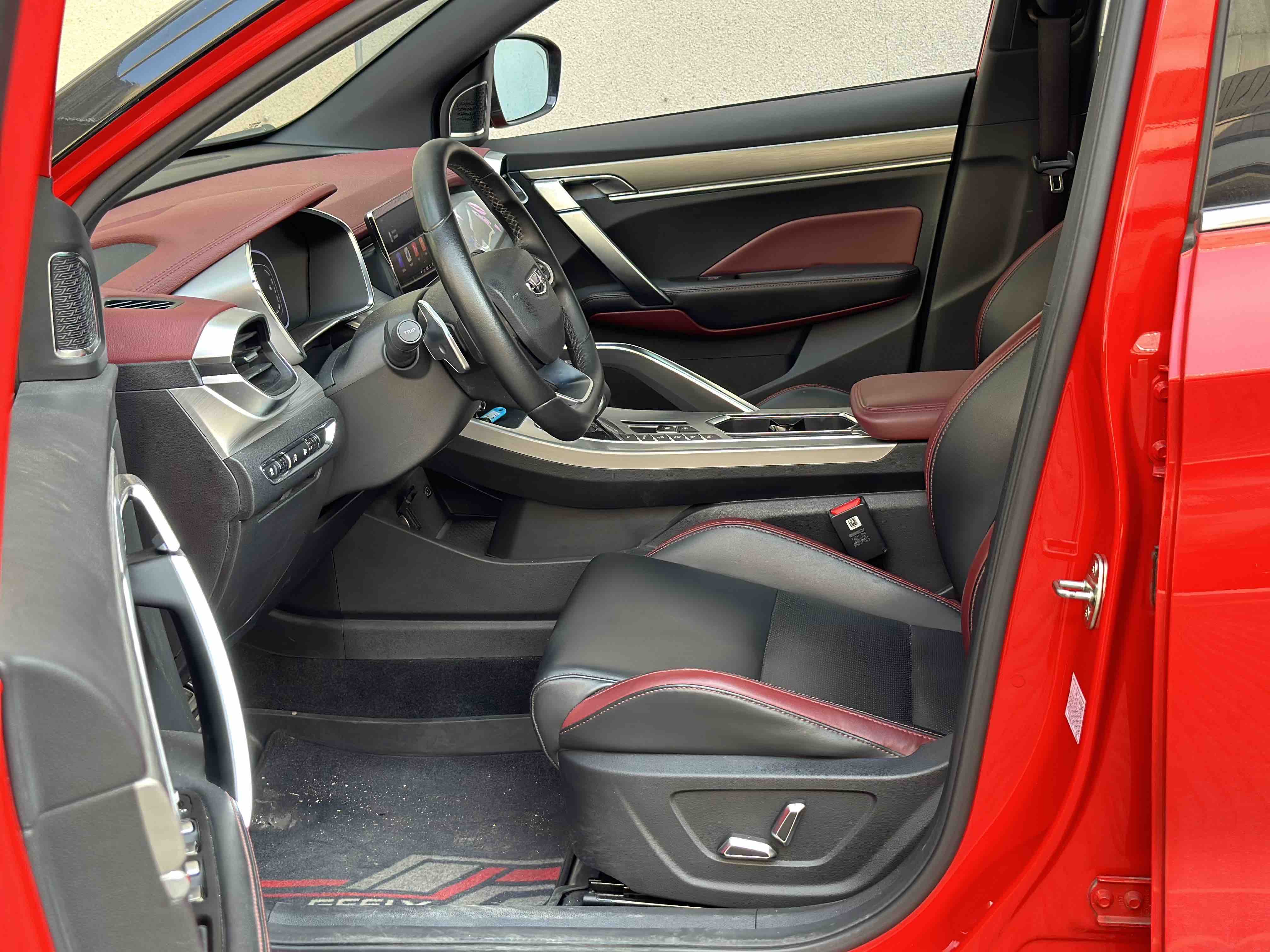 GEELY Coolray 2019 car image #4