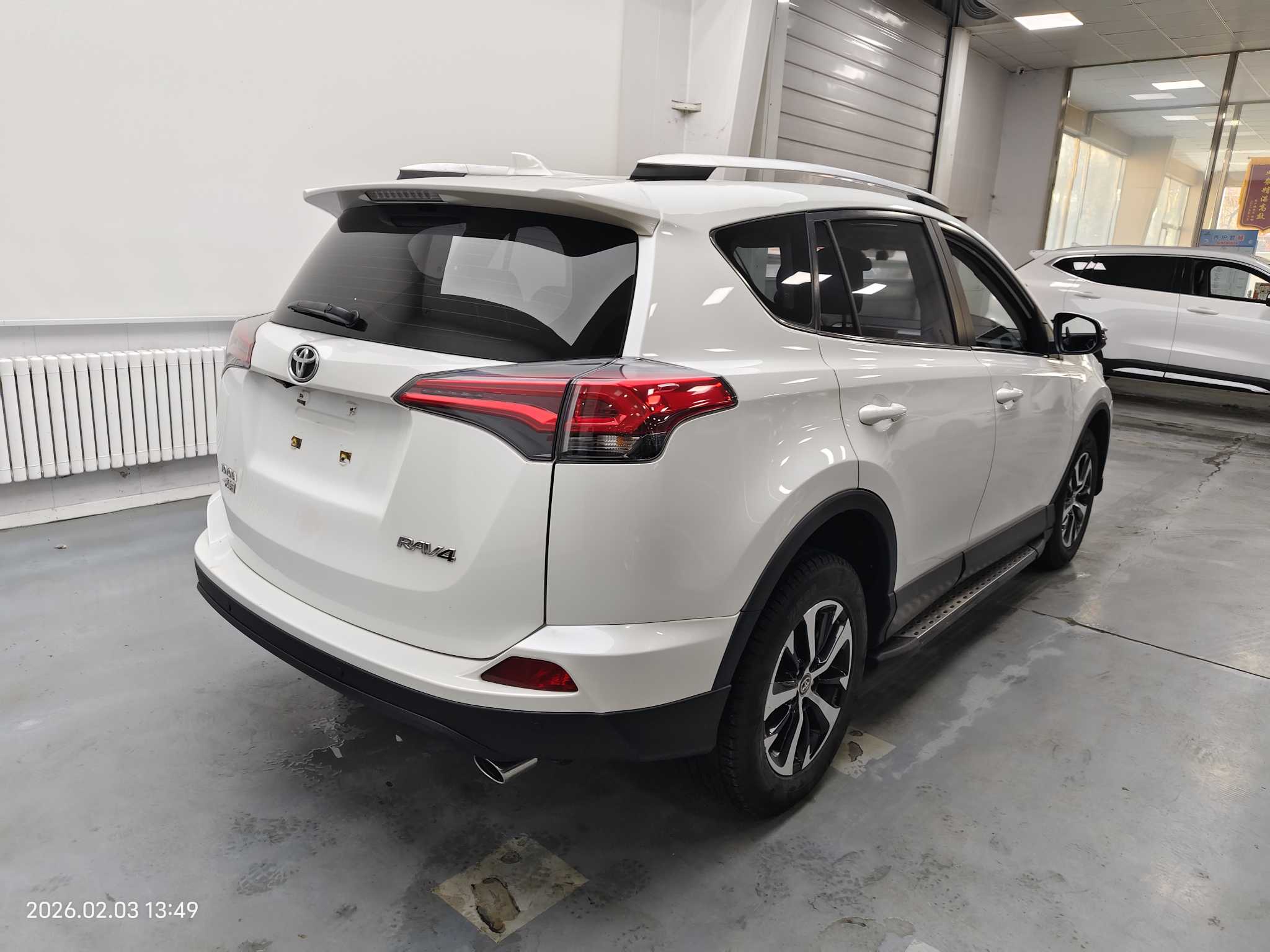 Toyota RAV4 2019 car image #4