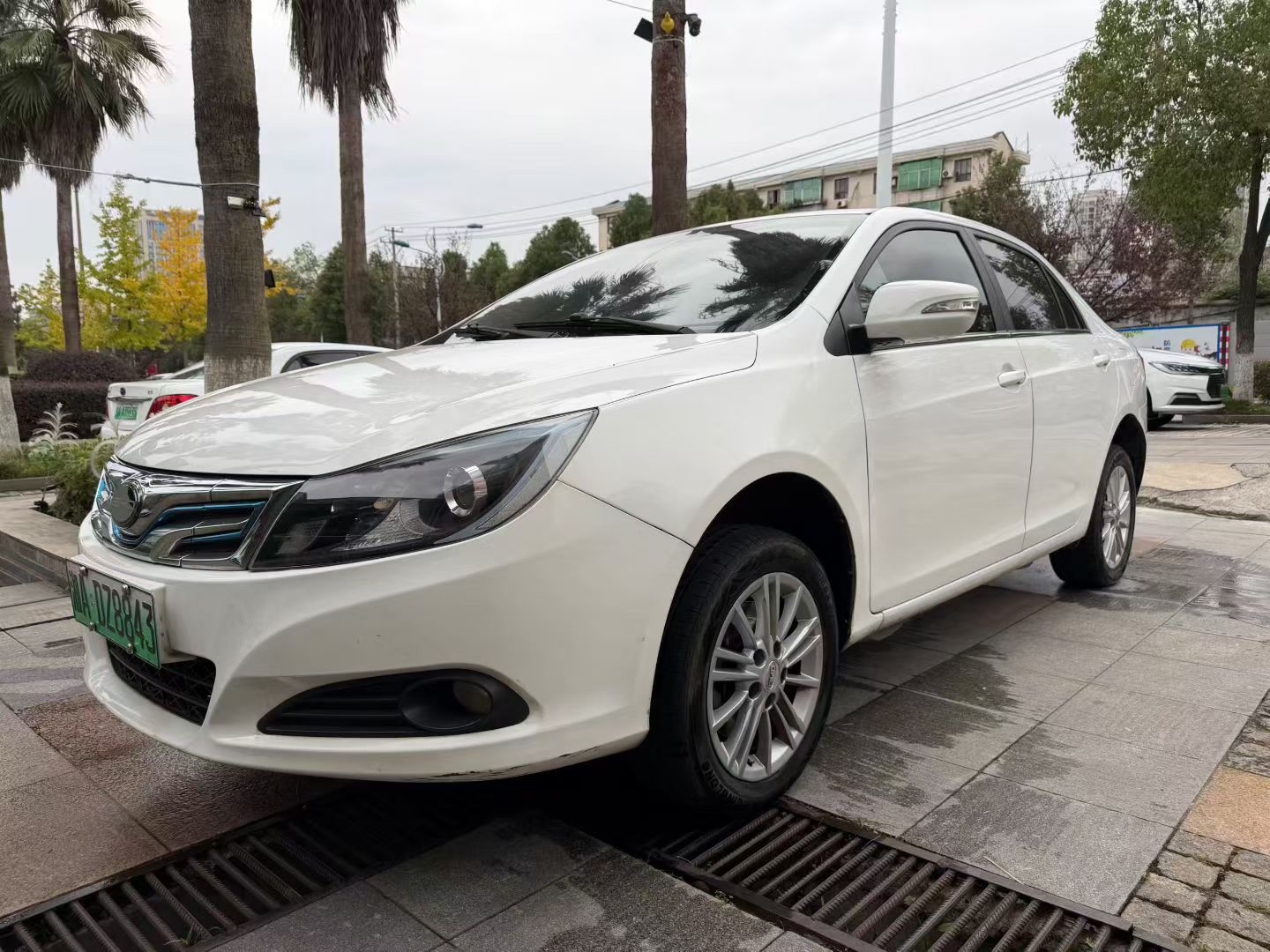BYD 2019 #4 BYD 2019 car image #4