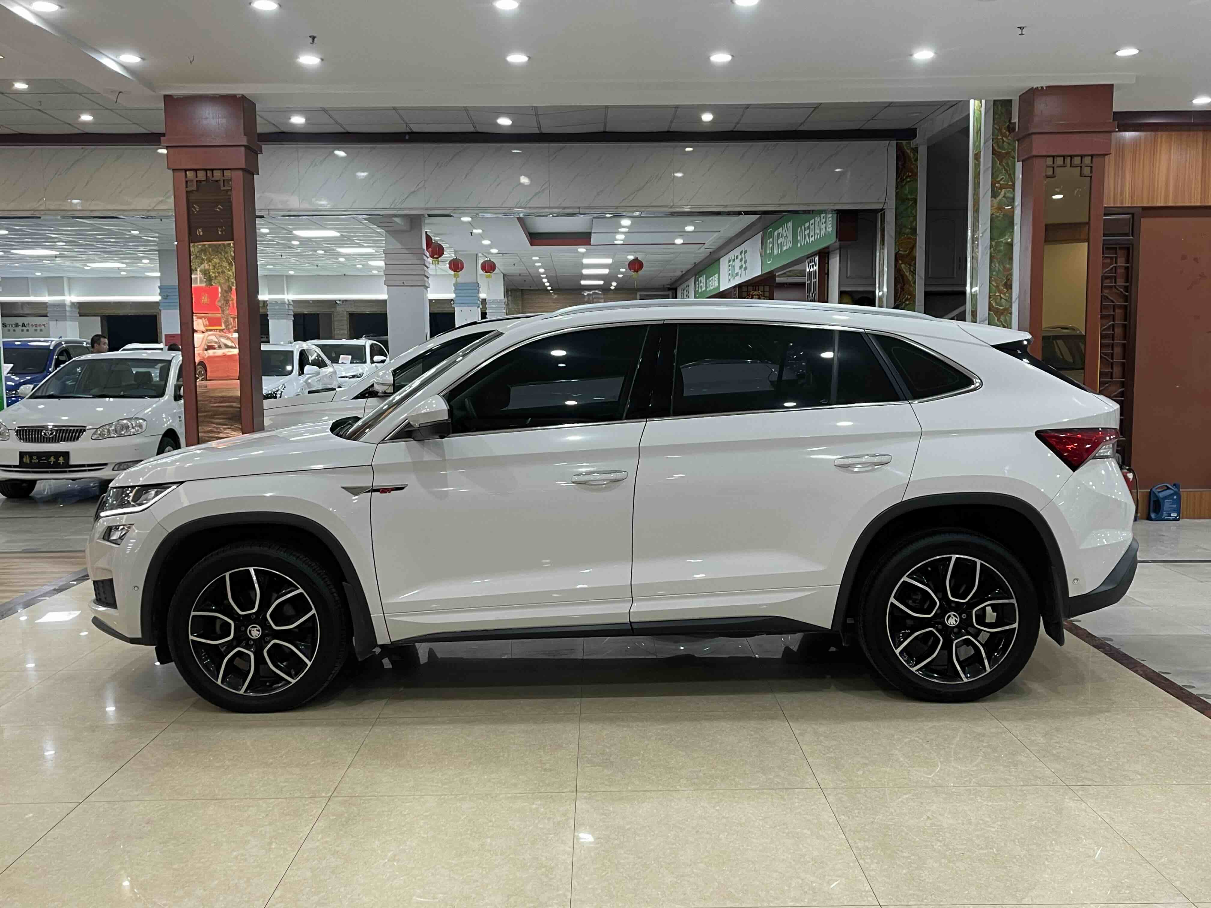 Skoda Kodiaq GT 2019 #4 Skoda Kodiaq GT 2019 car image #4