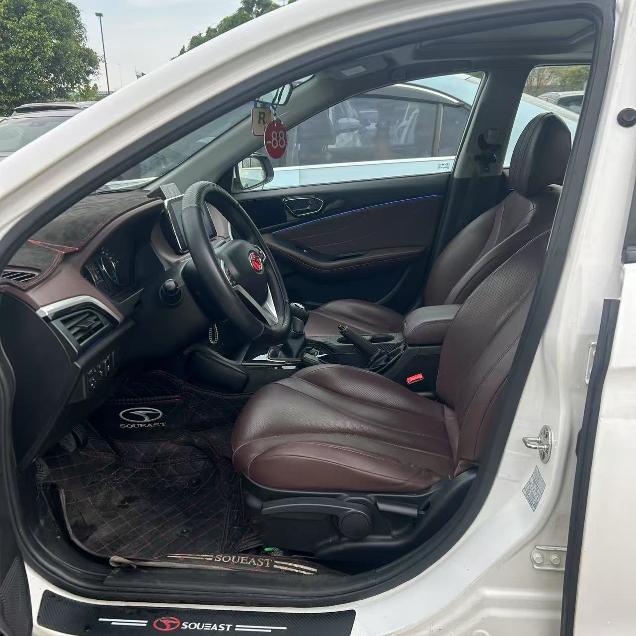 Soueast A5 Wing Dance 2019 #4 Soueast A5 Wing Dance 2019 car image #4