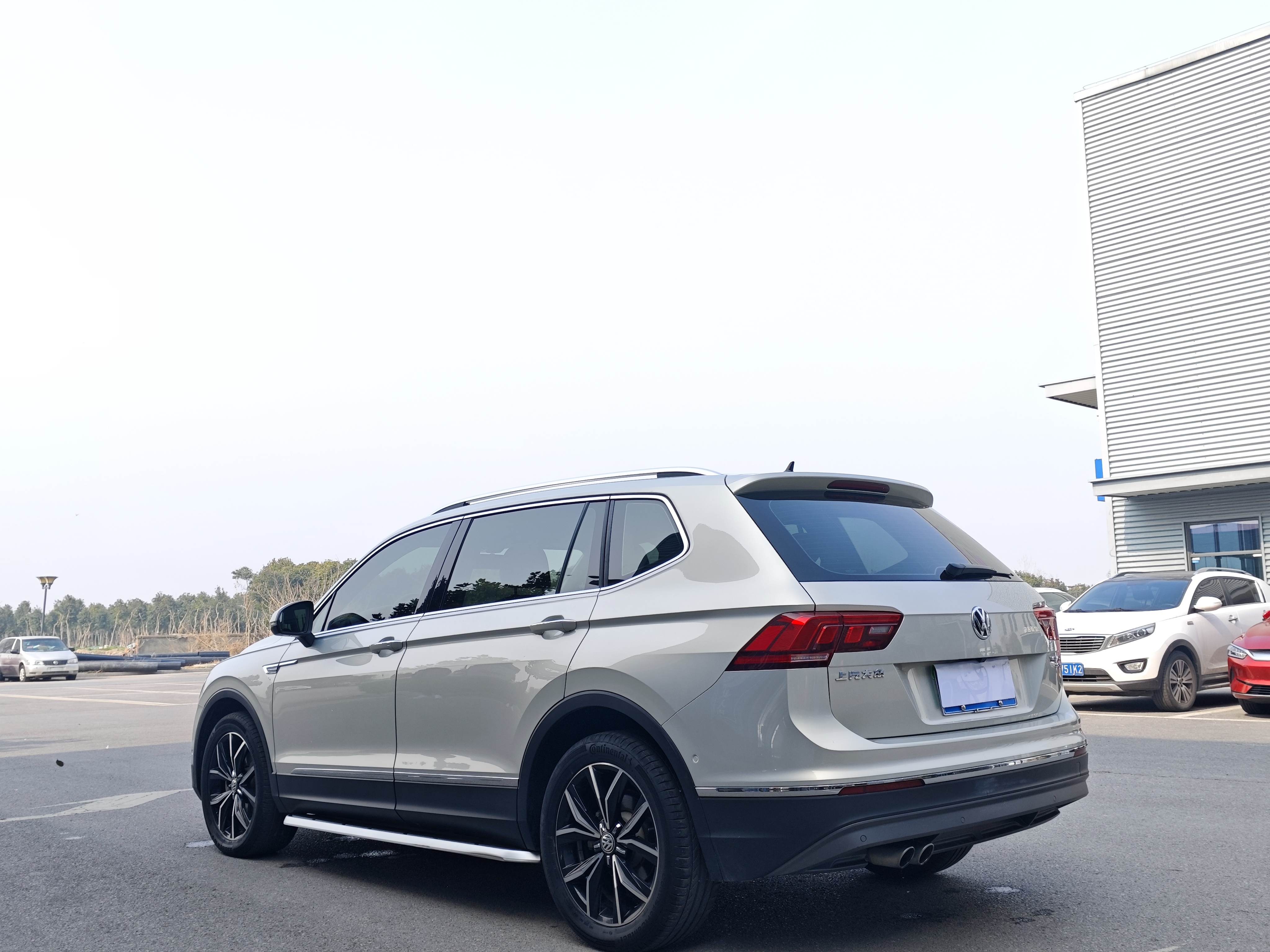 Volkswagen Tiguan L 2020 #4 Volkswagen Tiguan L 2020 car image #4