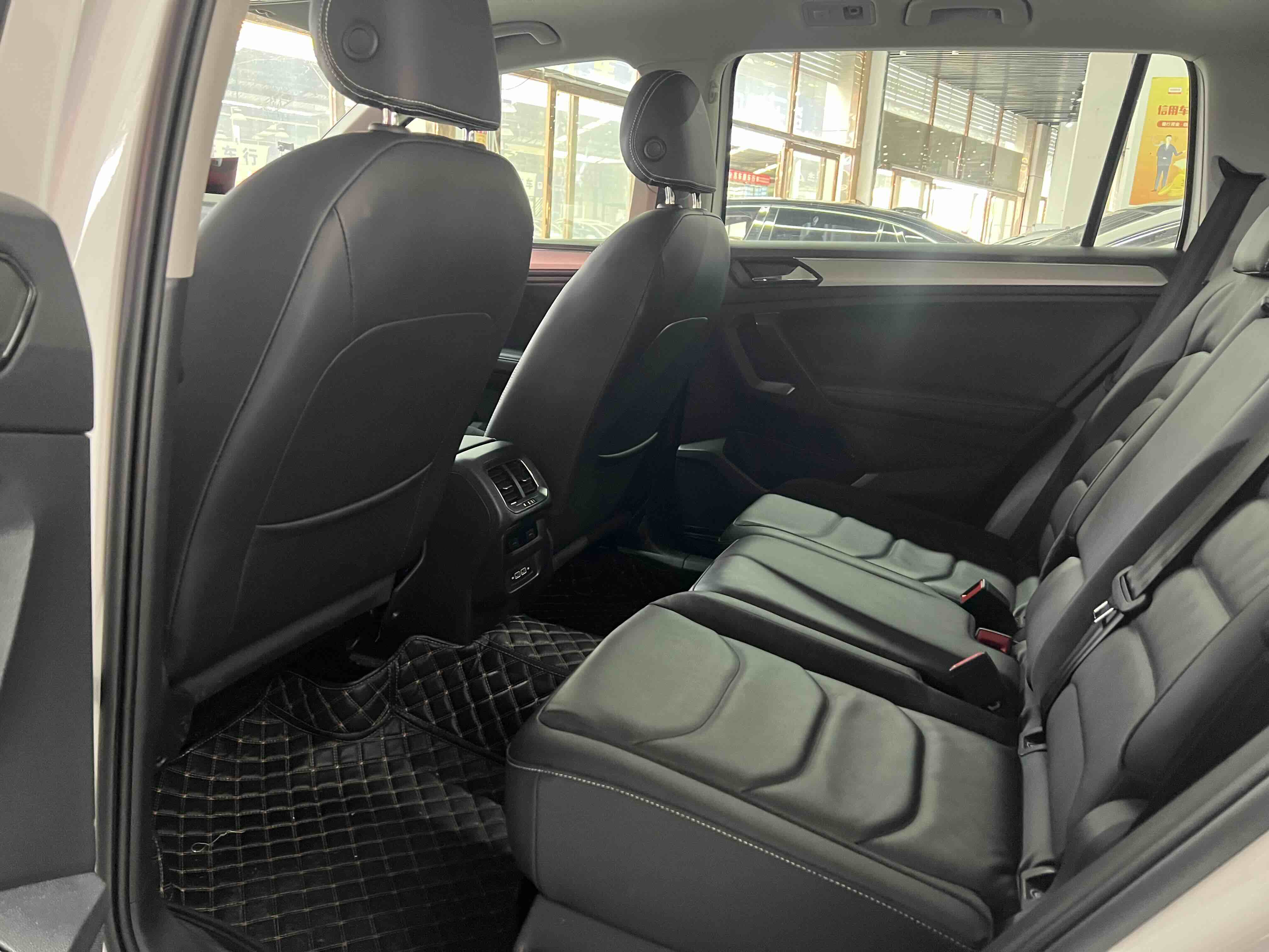 Volkswagen Tiguan L 2019 #4 Volkswagen Tiguan L 2019 car image #4
