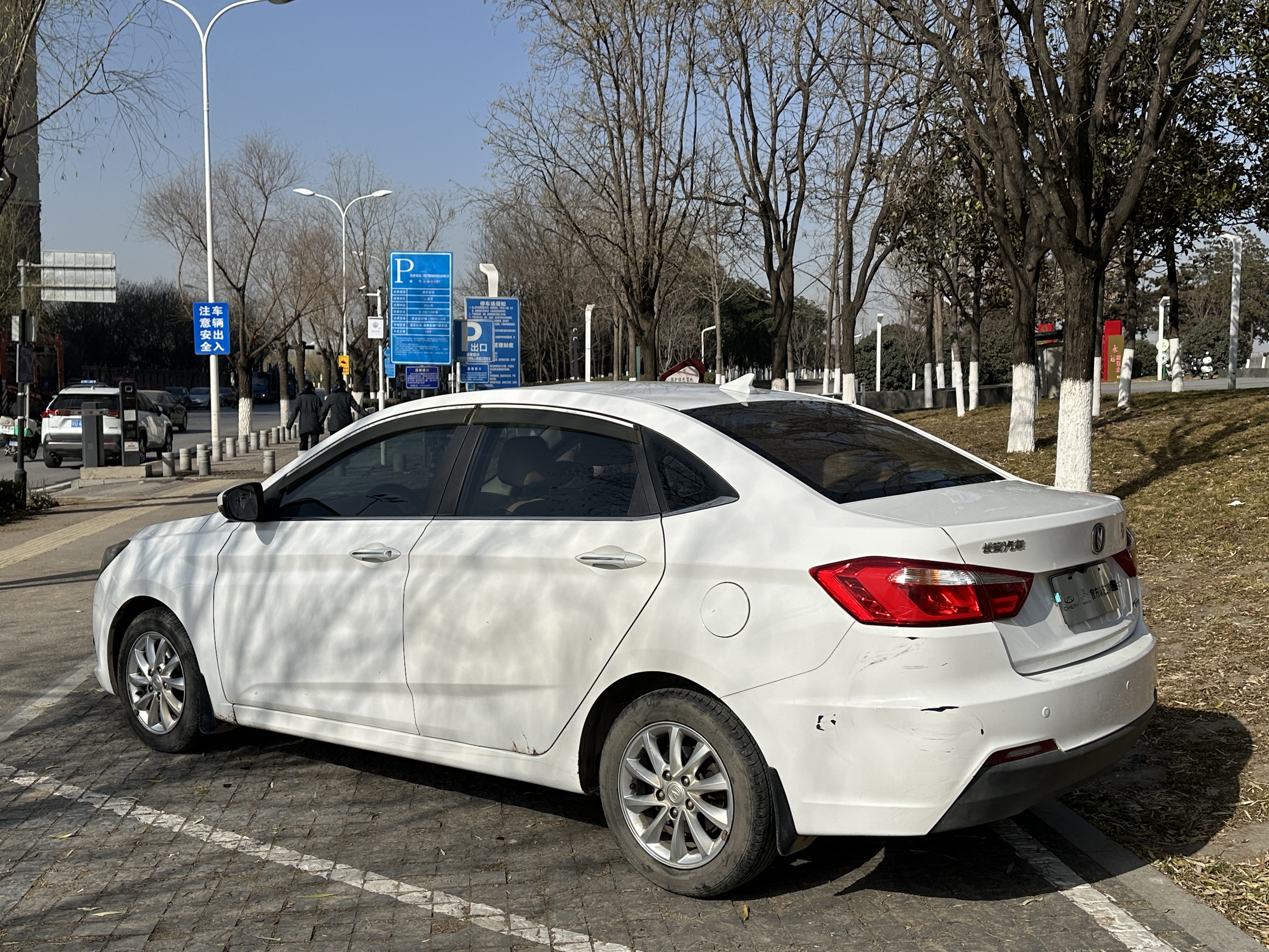 Changan Alsvin V7 2016 #4 Changan Alsvin V7 2016 car image #4