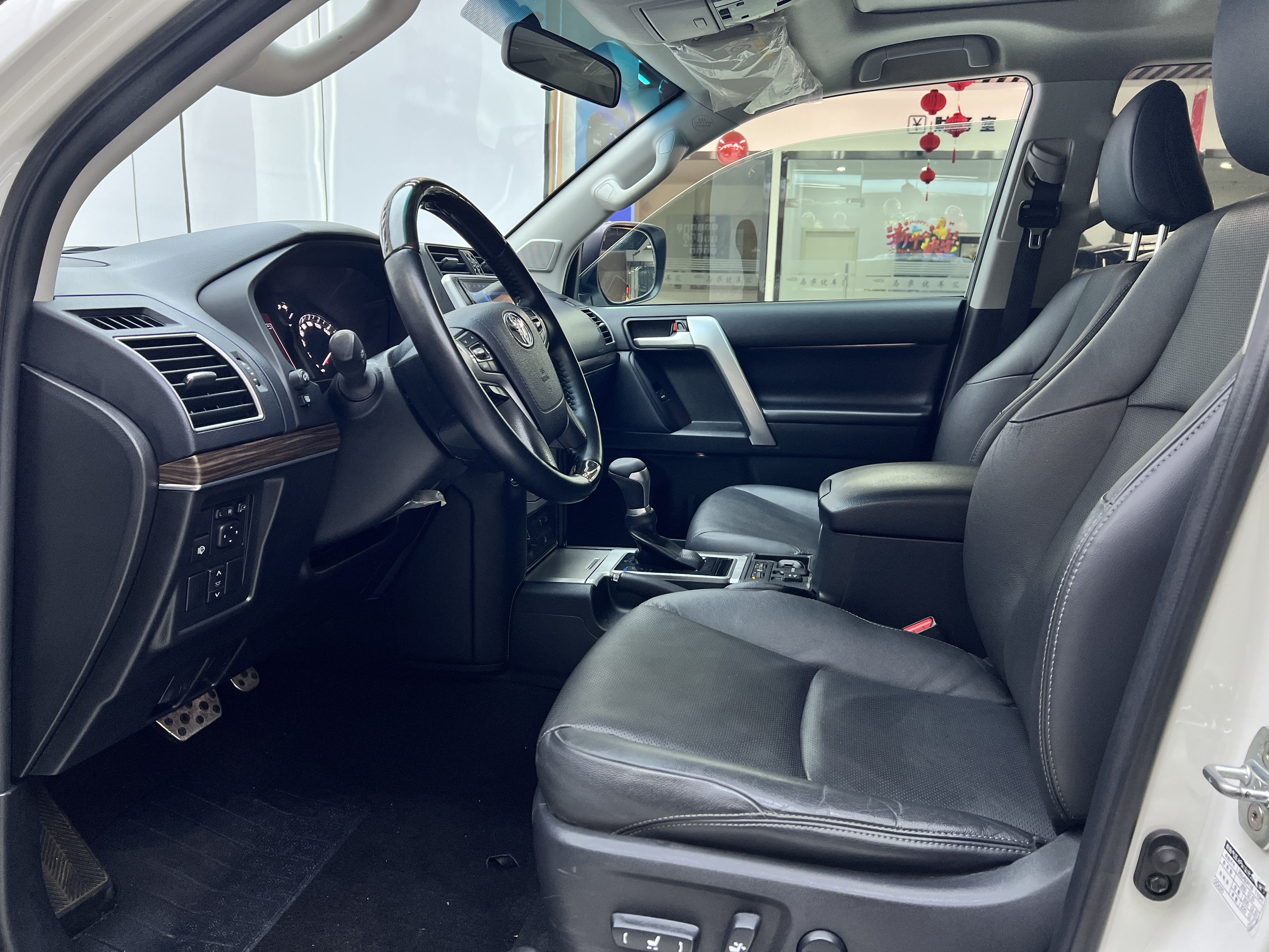 Toyota Land Cruiser Prado 2020 immagine di auto #4