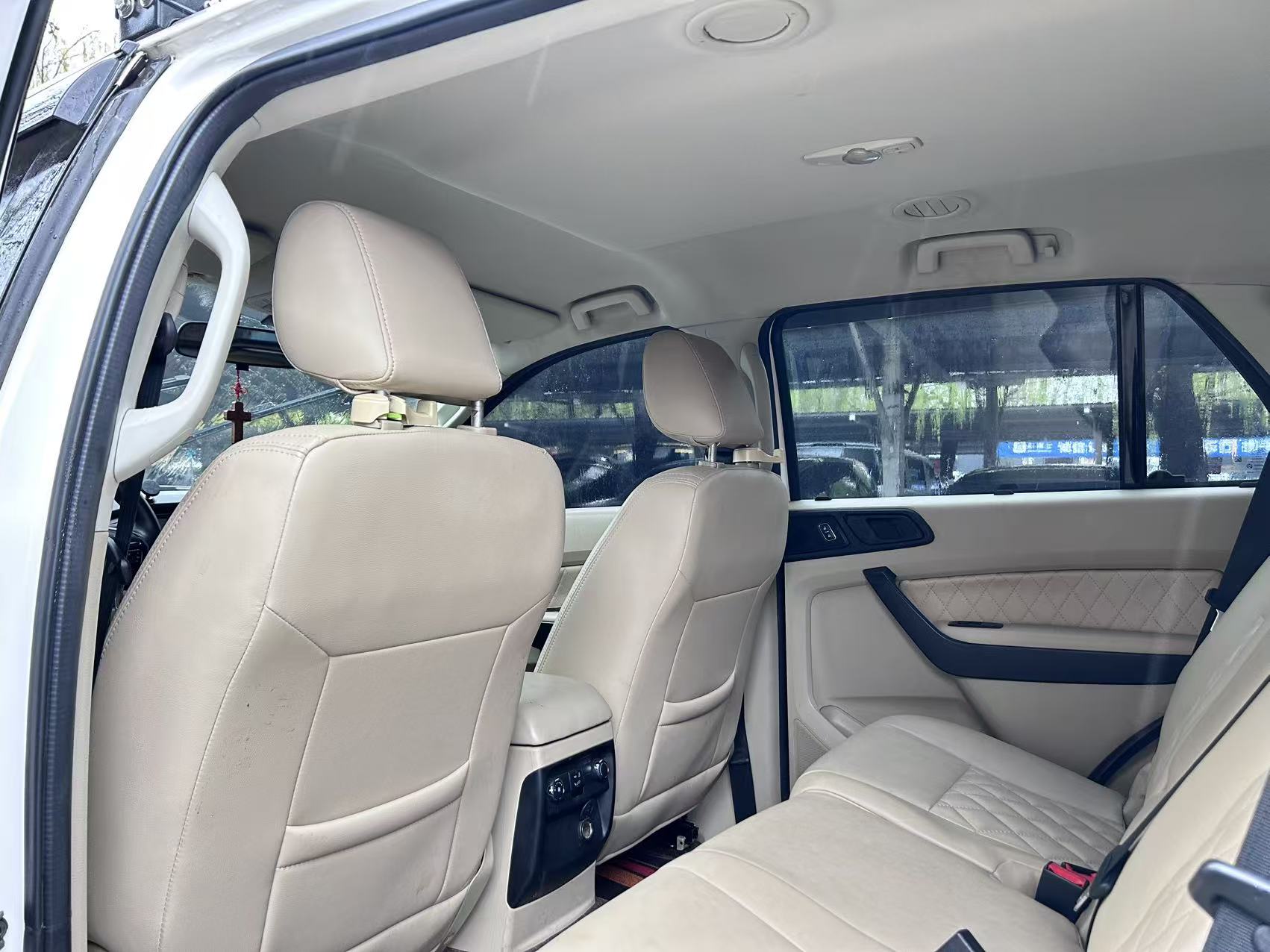 Ford Everest 2019 car image #4