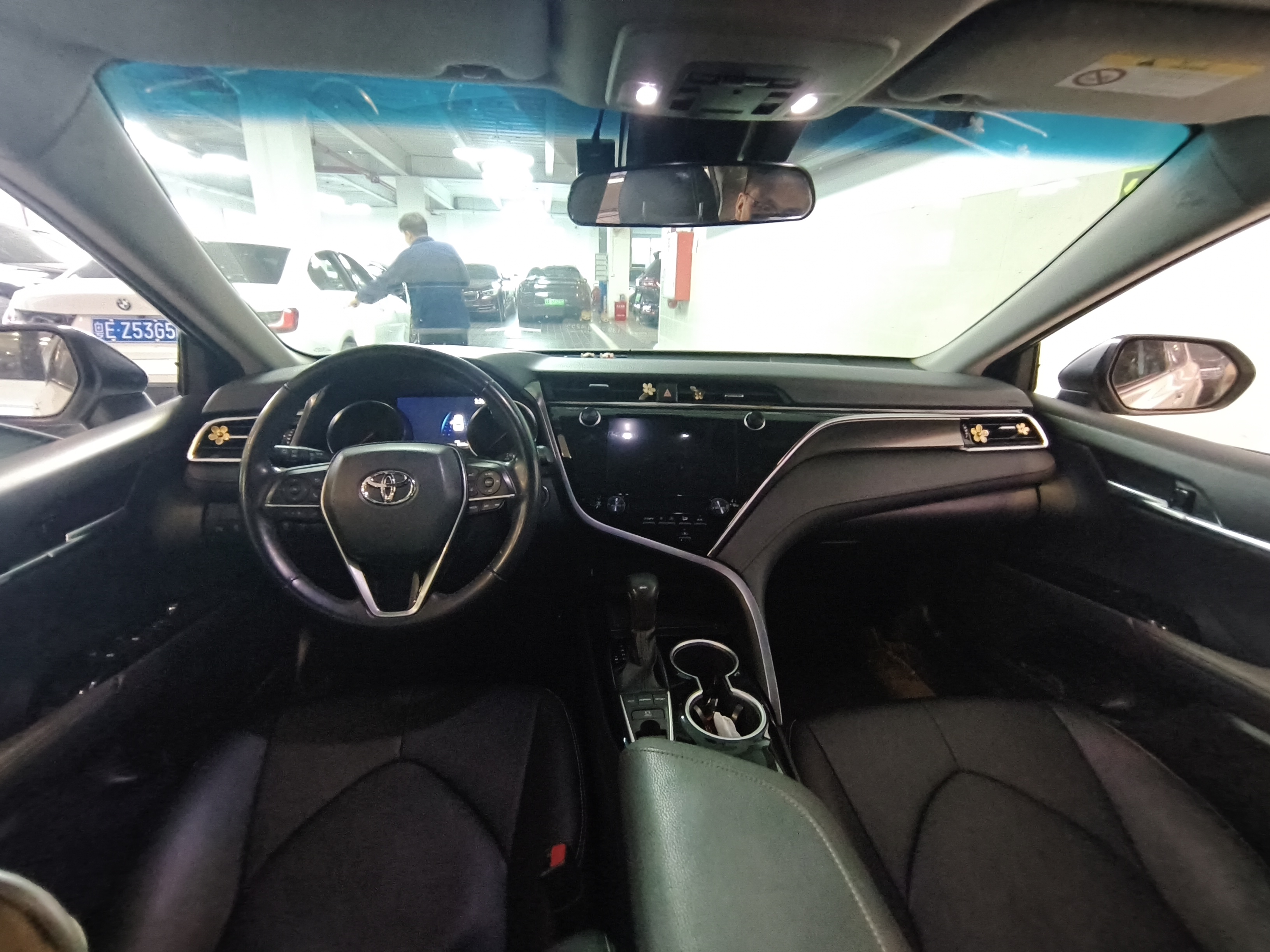 Toyota Camry 2019 #4 Toyota Camry 2019 car image #4