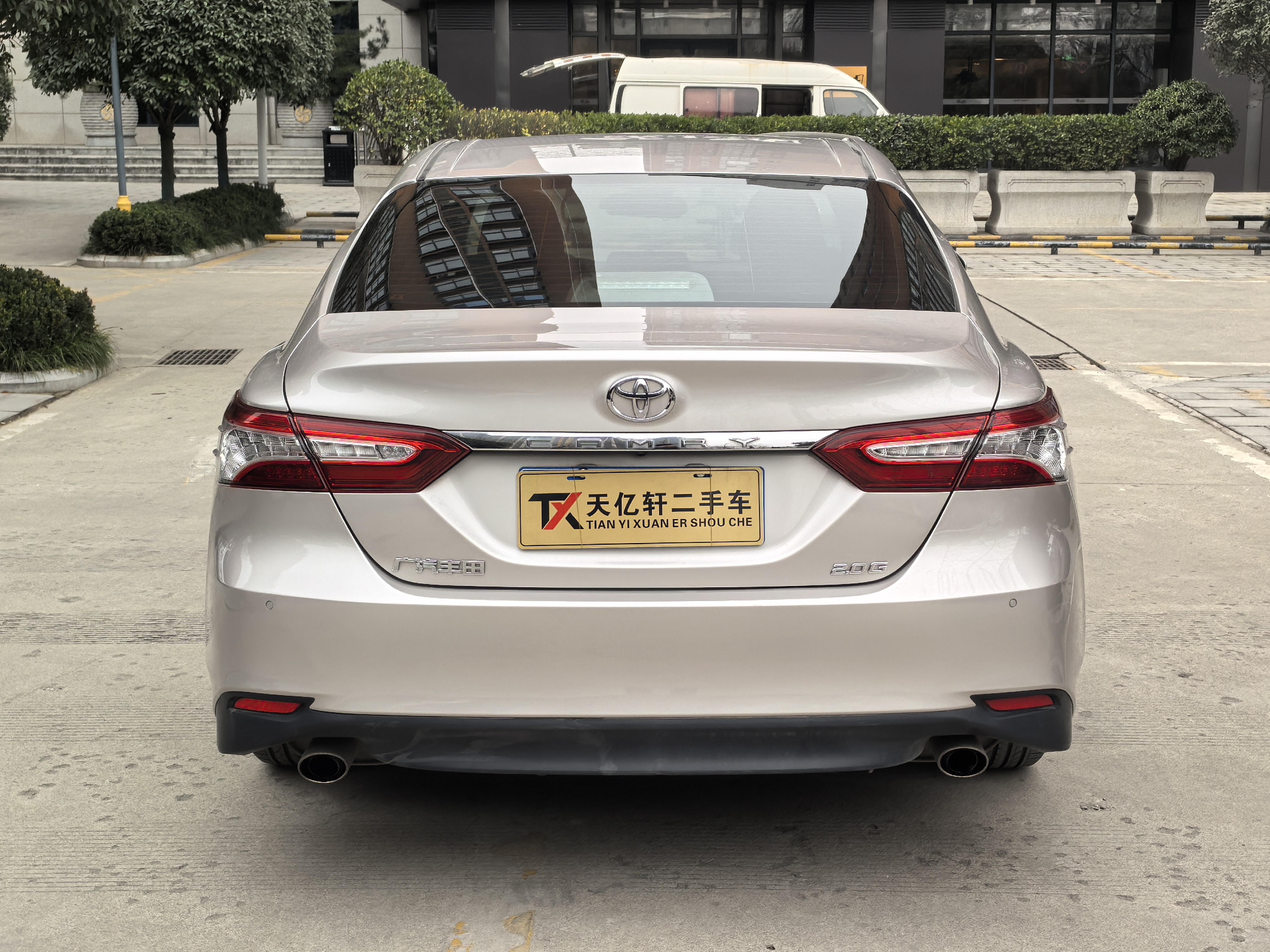 Toyota Camry 2020 car image #4