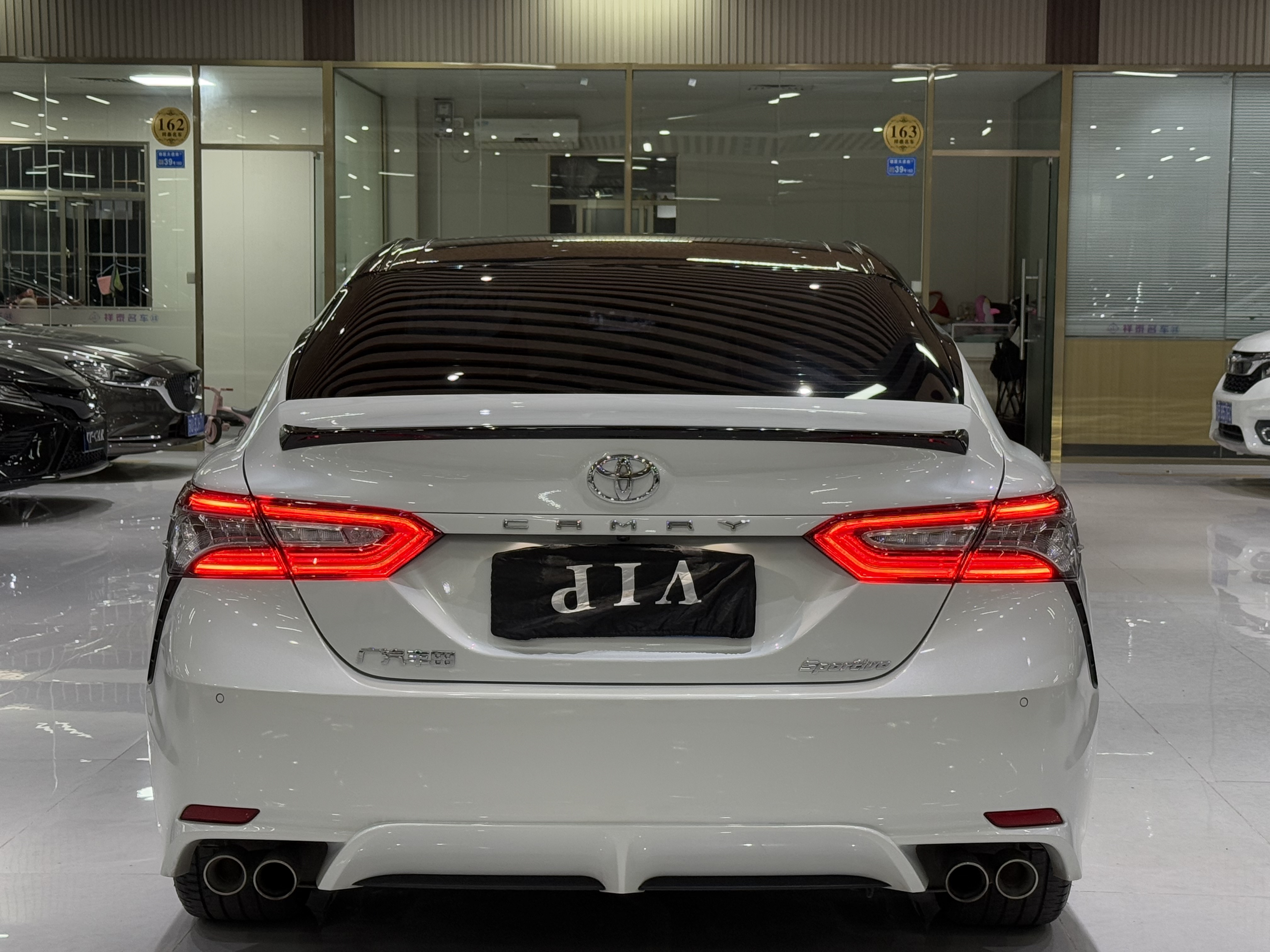 Toyota Camry 2020 car image #4