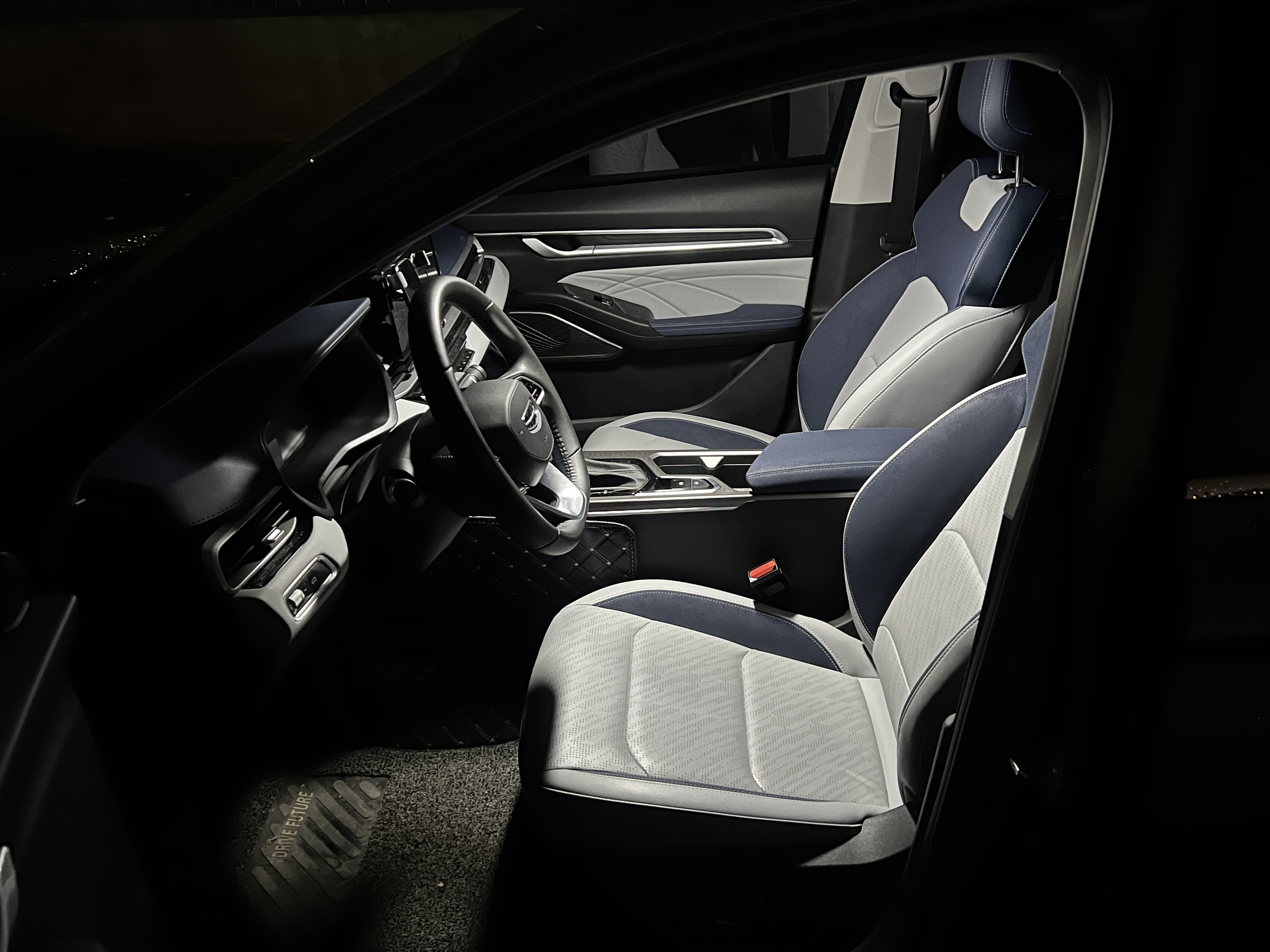 BYD Yuan New Energy 2019 car image #4