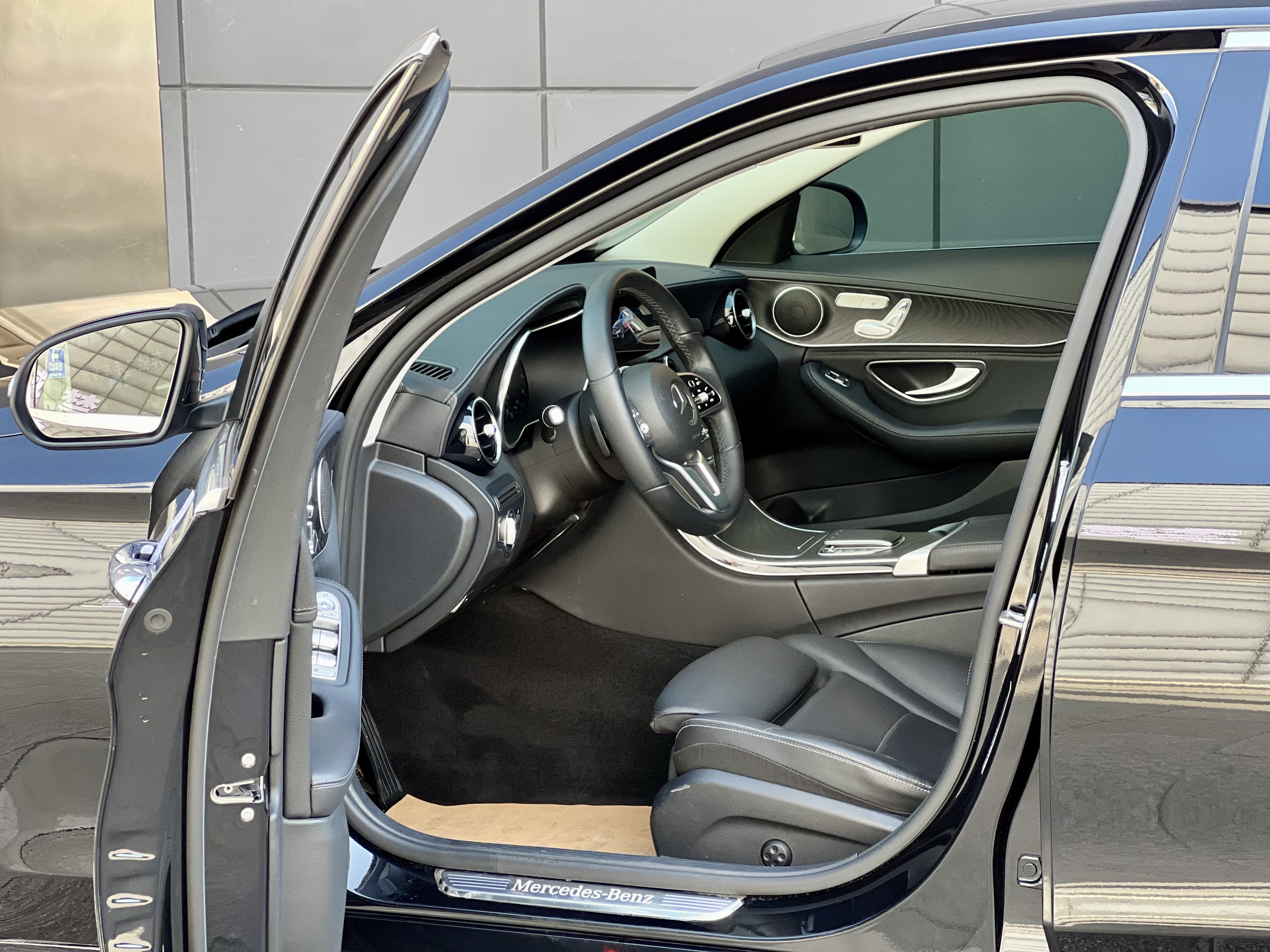 Mercedes-Benz C Class 2019 صورة سيارة #4