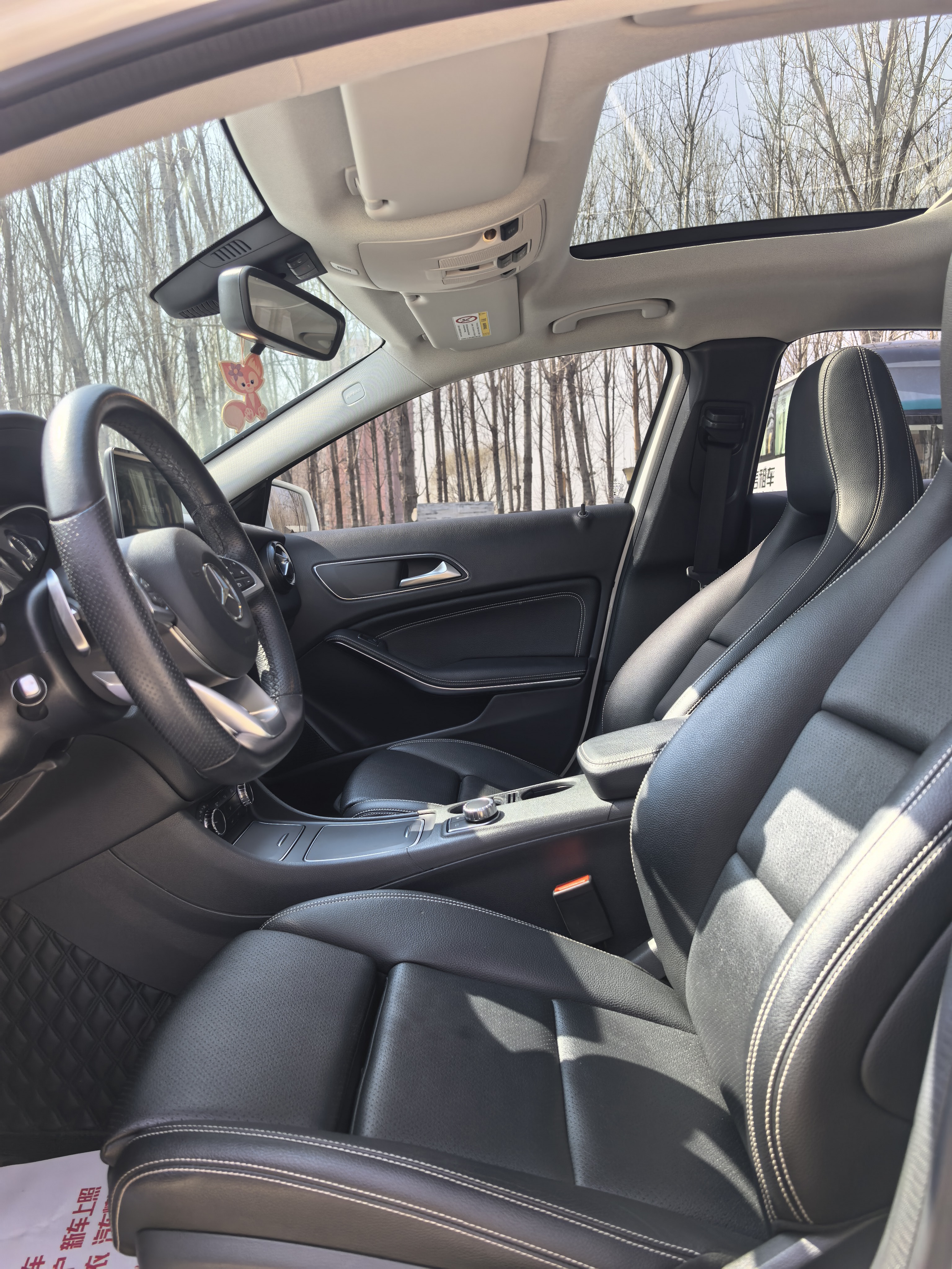 Mercedes-Benz GLA Class 2019 car image #4