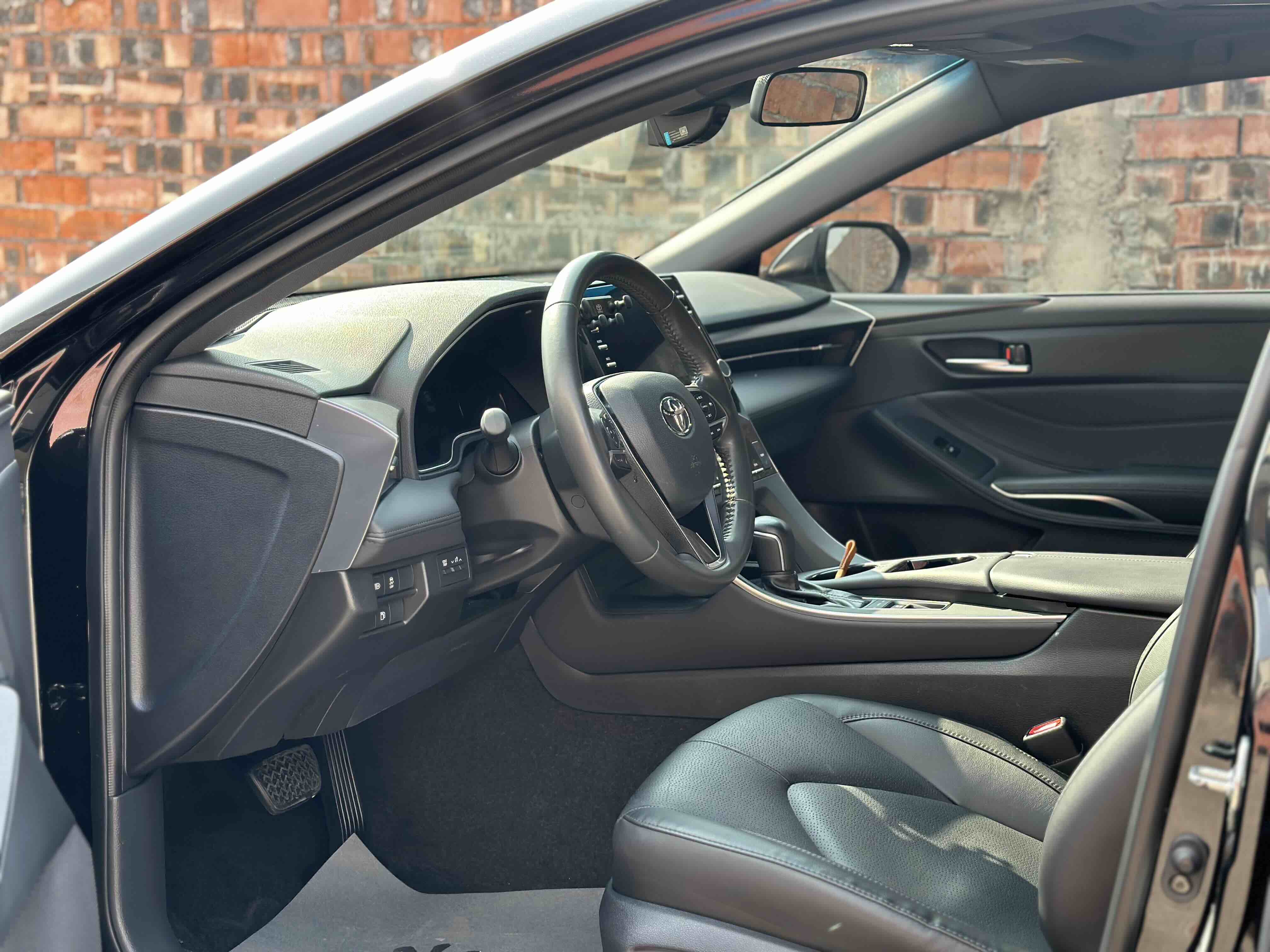 Toyota Avalon 2021 car image #4