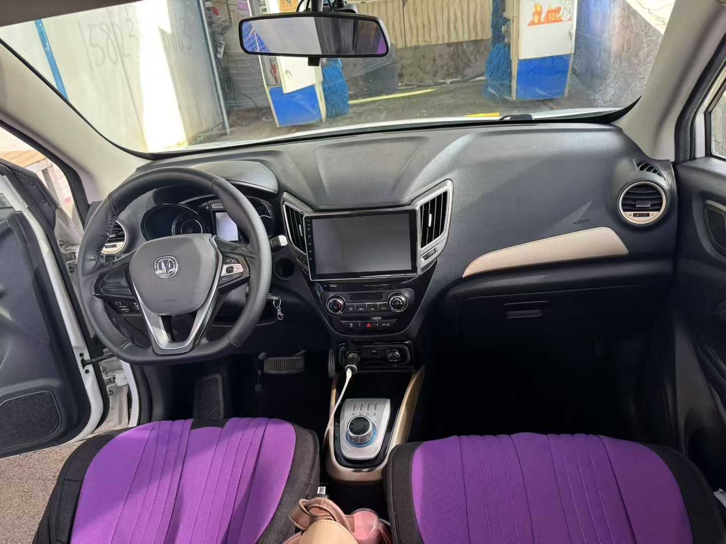 Changan CS15 EV 2019 car image #4