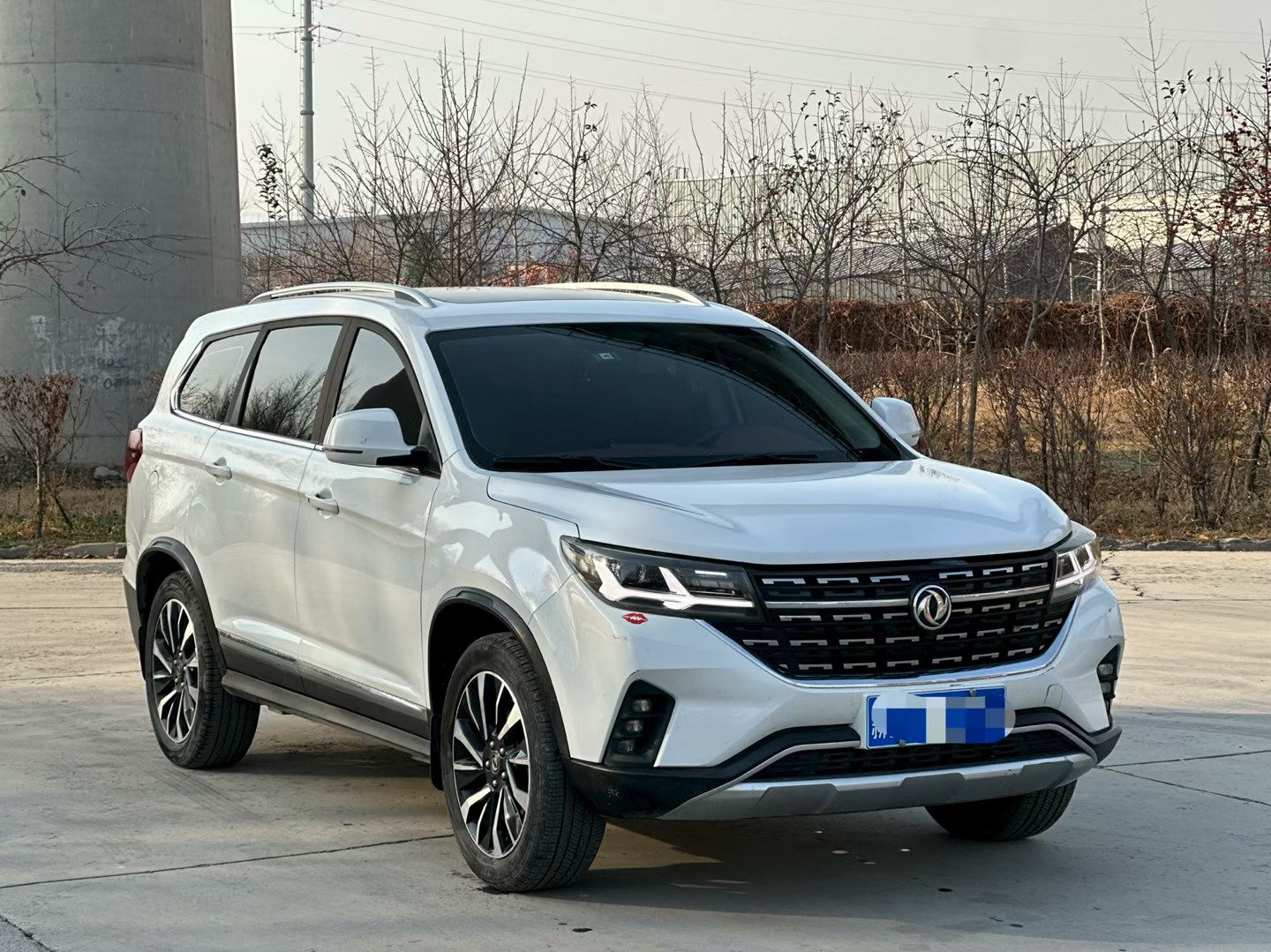 Forthing T5 L 2019 #4 Forthing T5 L 2019 car image #4