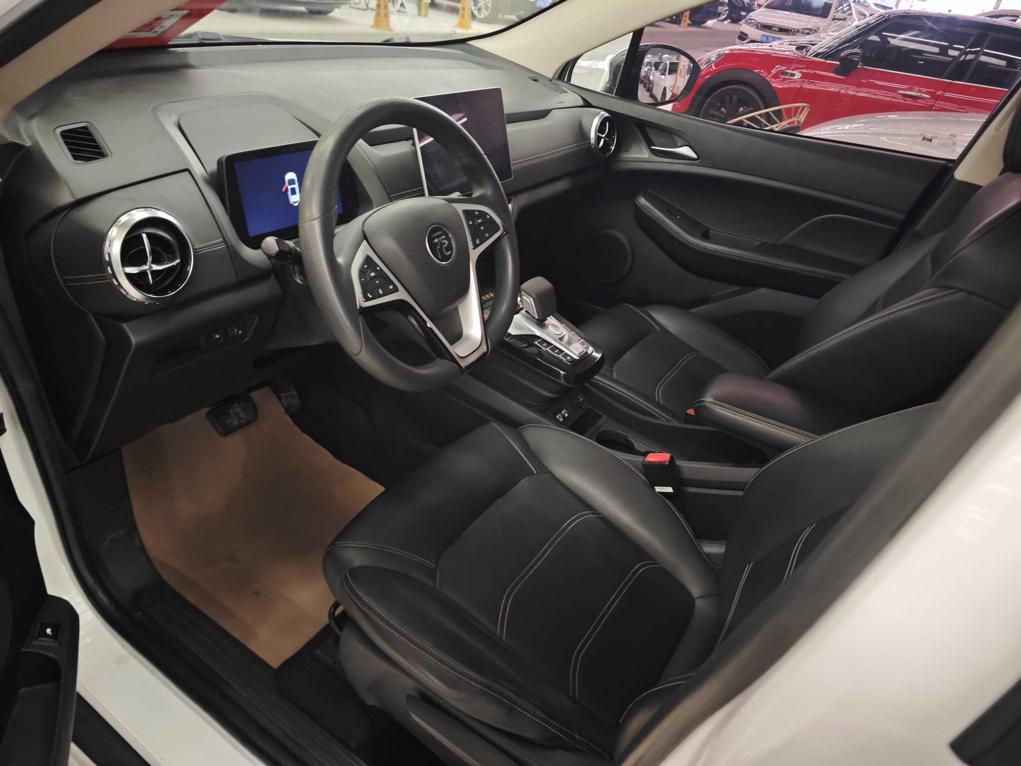 BYD Yuan New Energy 2019 #4 BYD Yuan New Energy 2019 car image #4