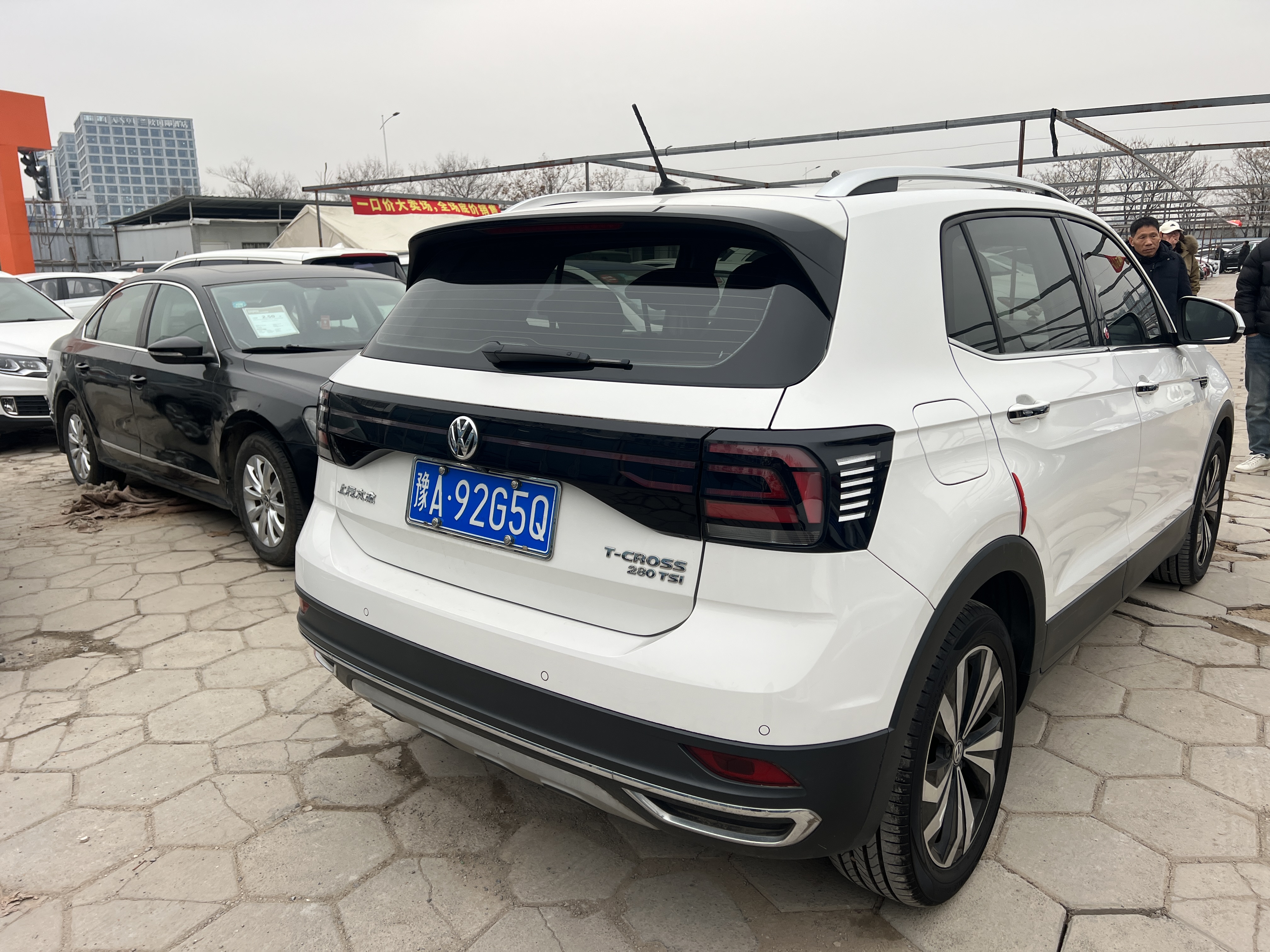 Volkswagen T-Cross 2019 #4 Volkswagen T-Cross 2019 car image #4