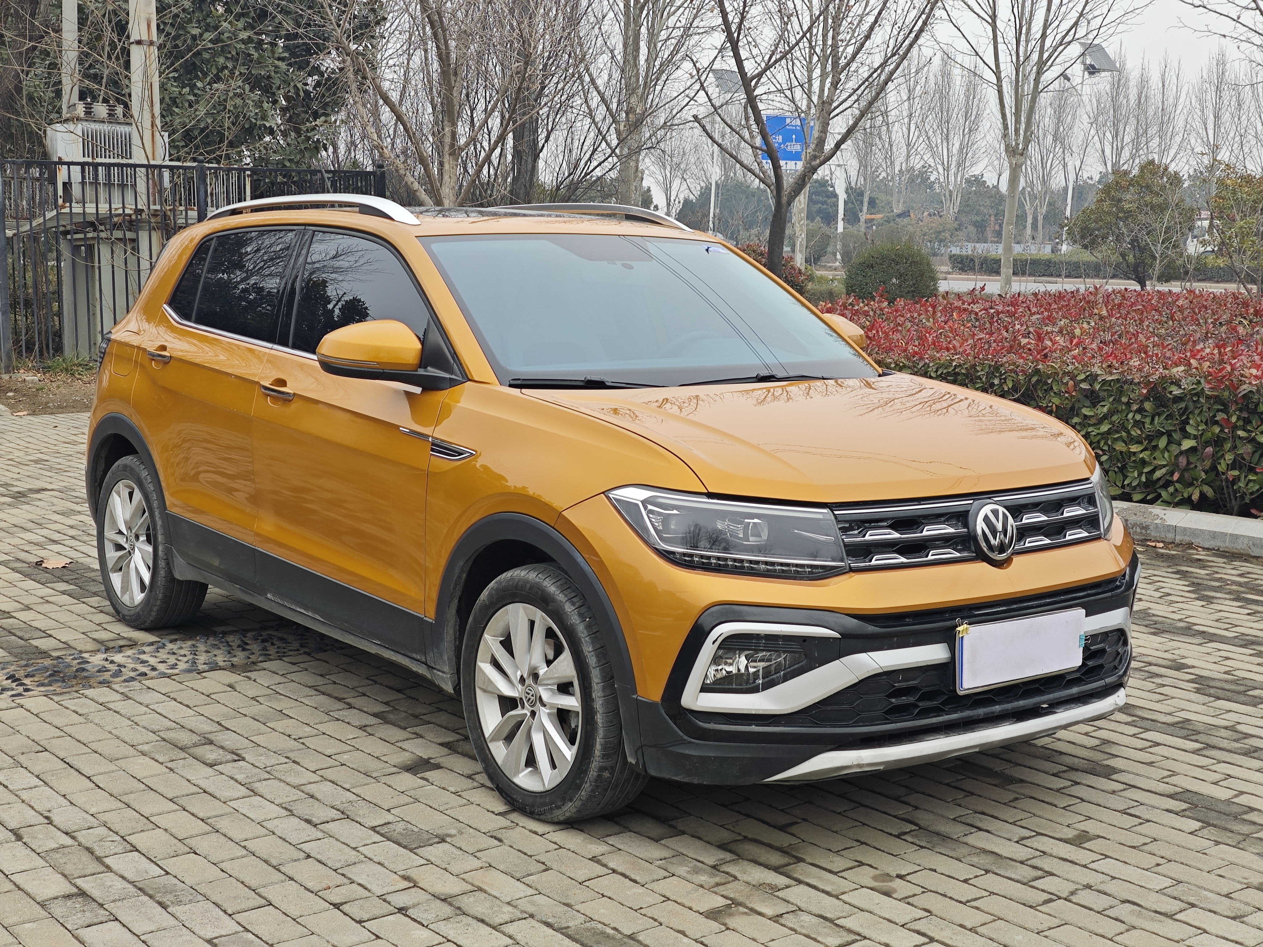Volkswagen T-Cross 2019 #4 Volkswagen T-Cross 2019 car image #4
