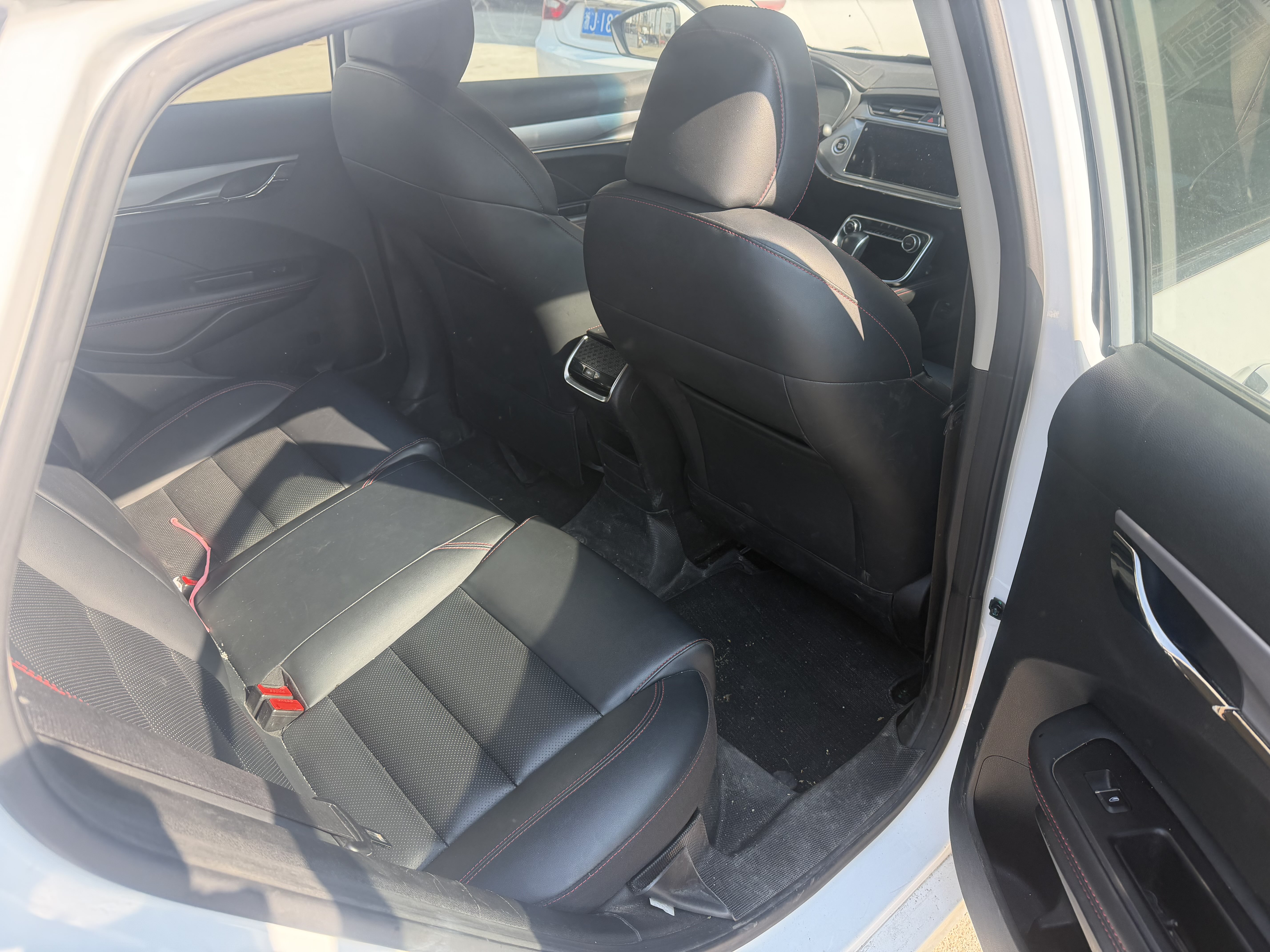 GEELY Binray 2020 car image #4