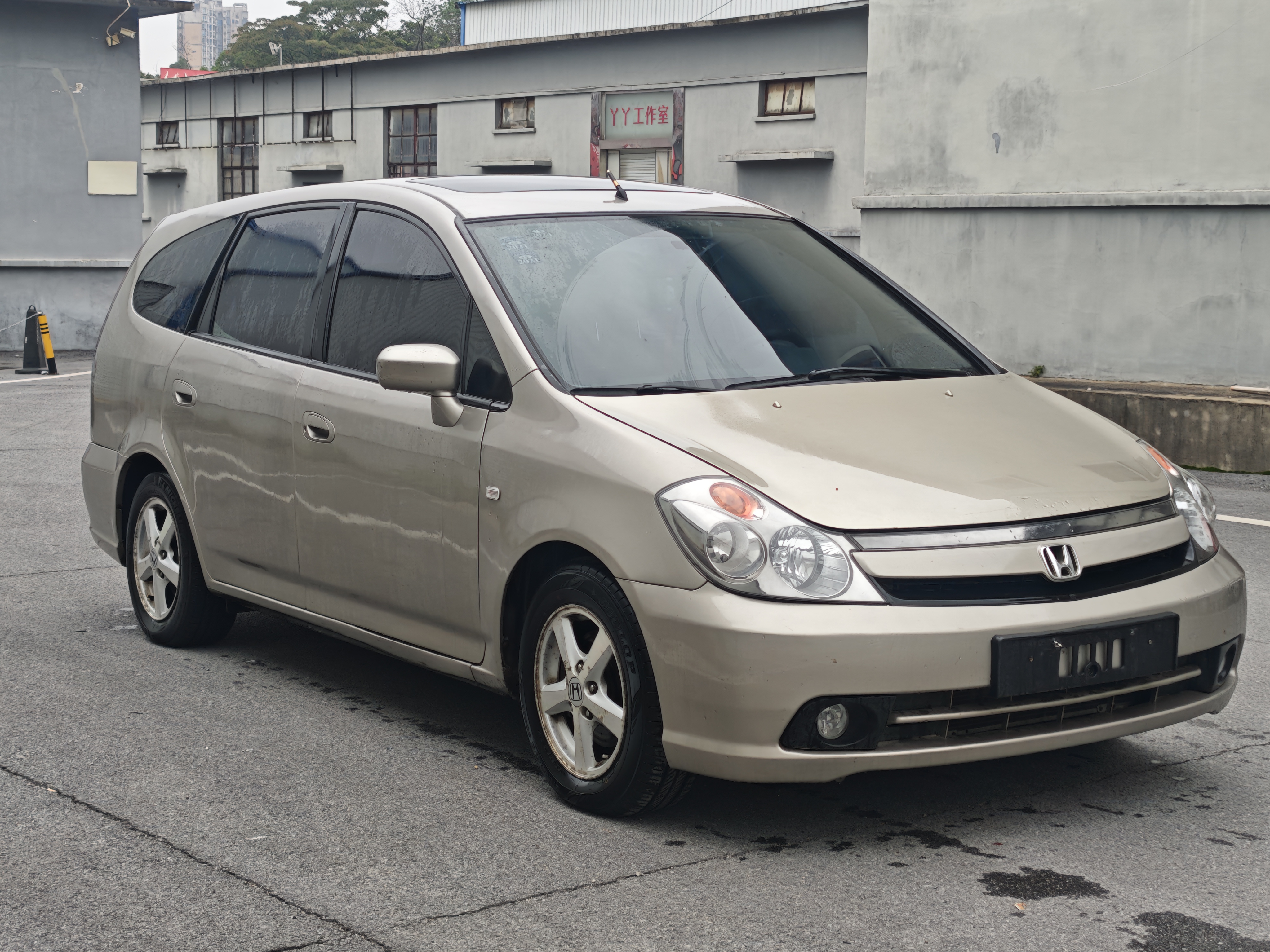 Honda Stream 2004 #4 Honda Stream 2004 car image #4