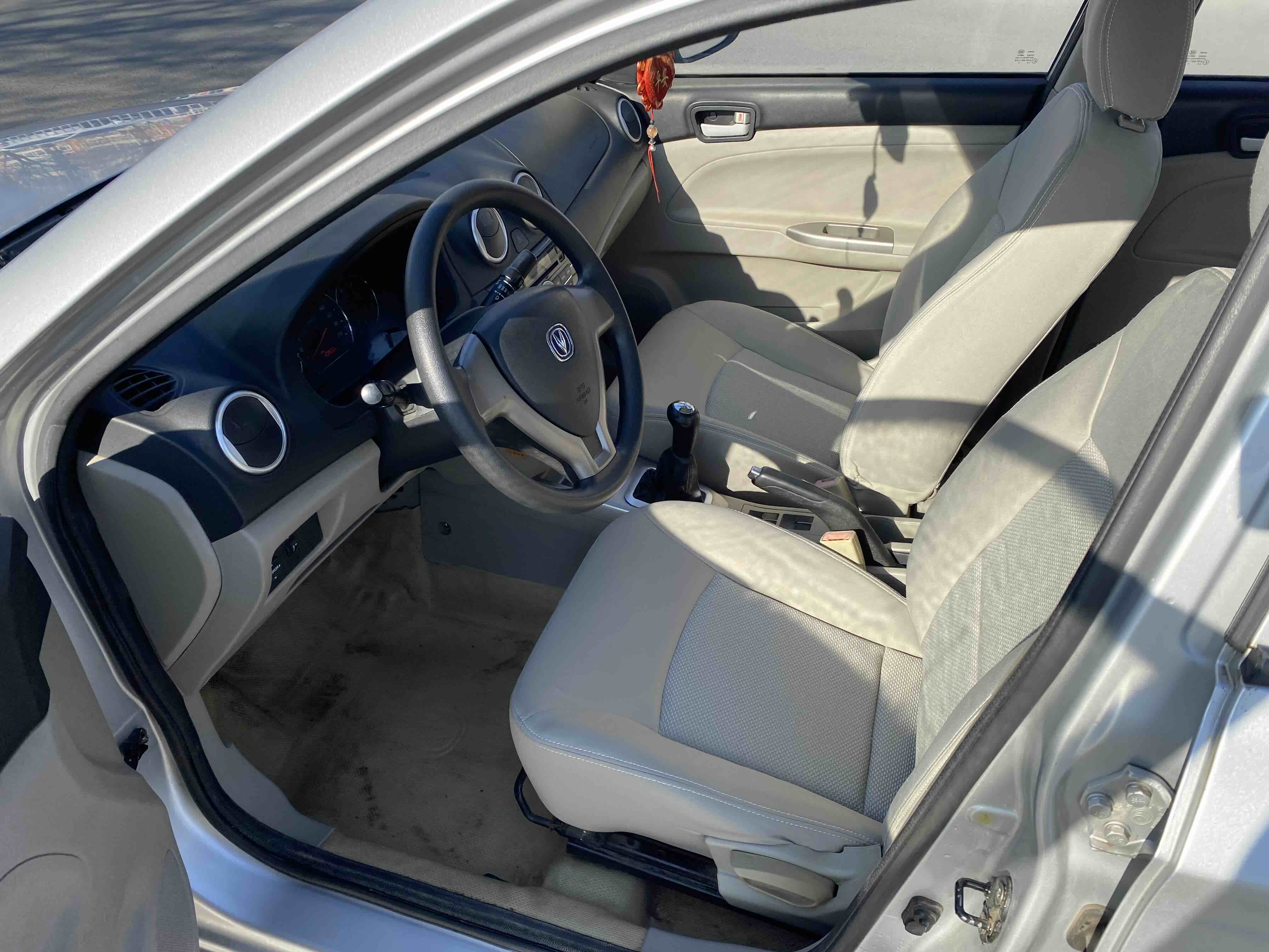 Changan Alsvin V3 2013 #4 Changan Alsvin V3 2013 car image #4