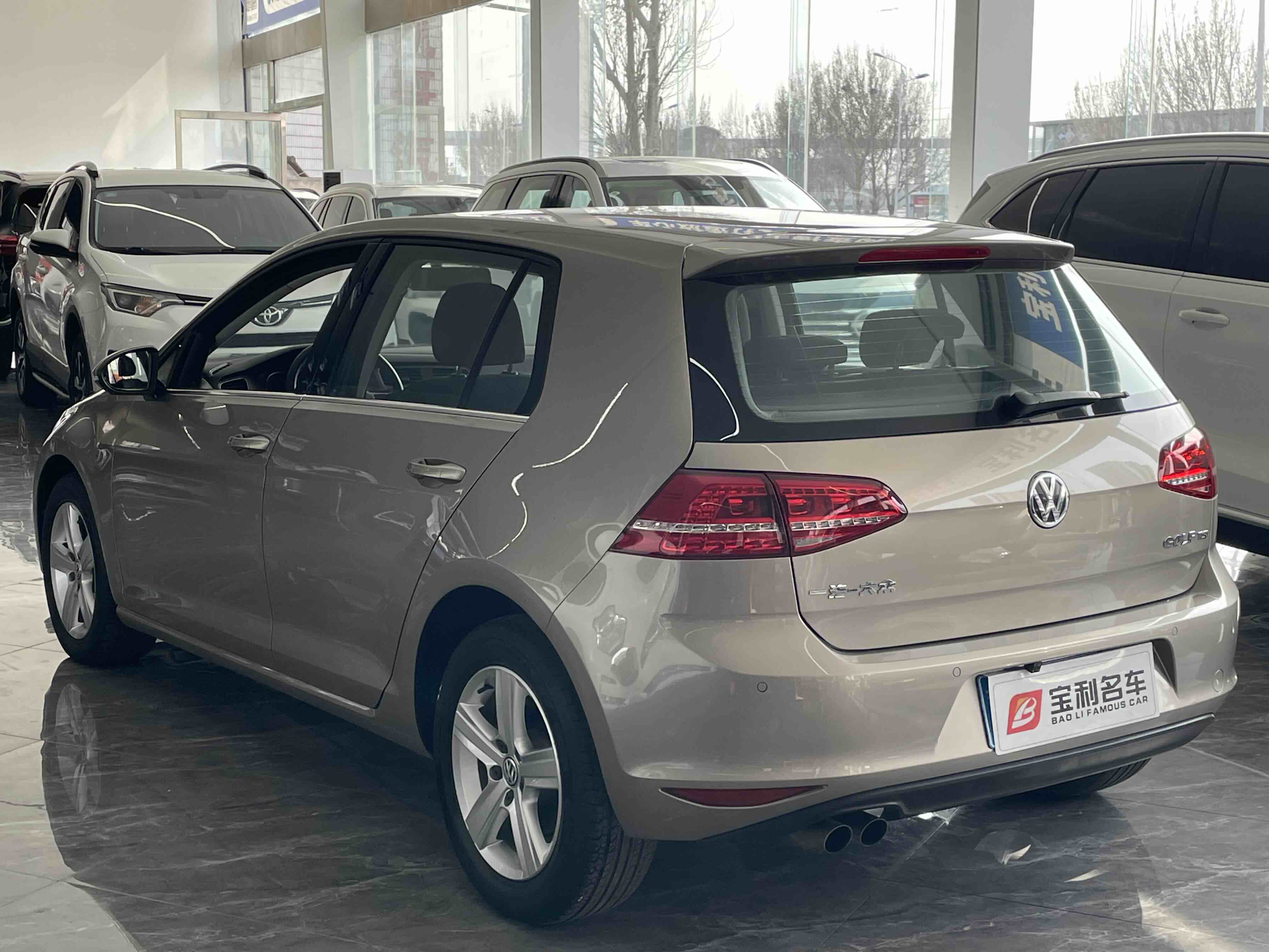 Volkswagen Golf 2015 car image #4