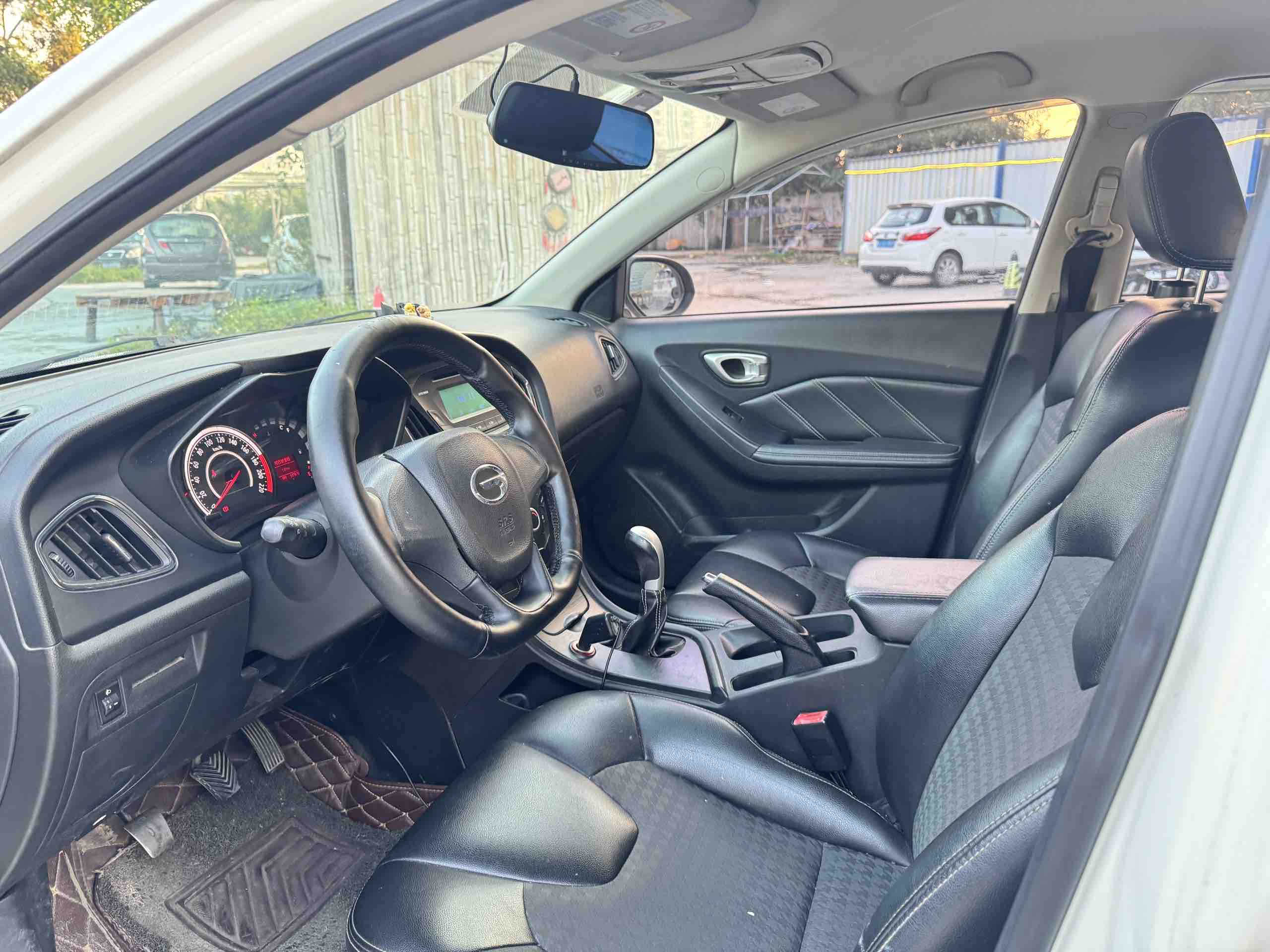 GAC Trumpchi GA3S 2015 #4 GAC Trumpchi GA3S 2015 car image #4