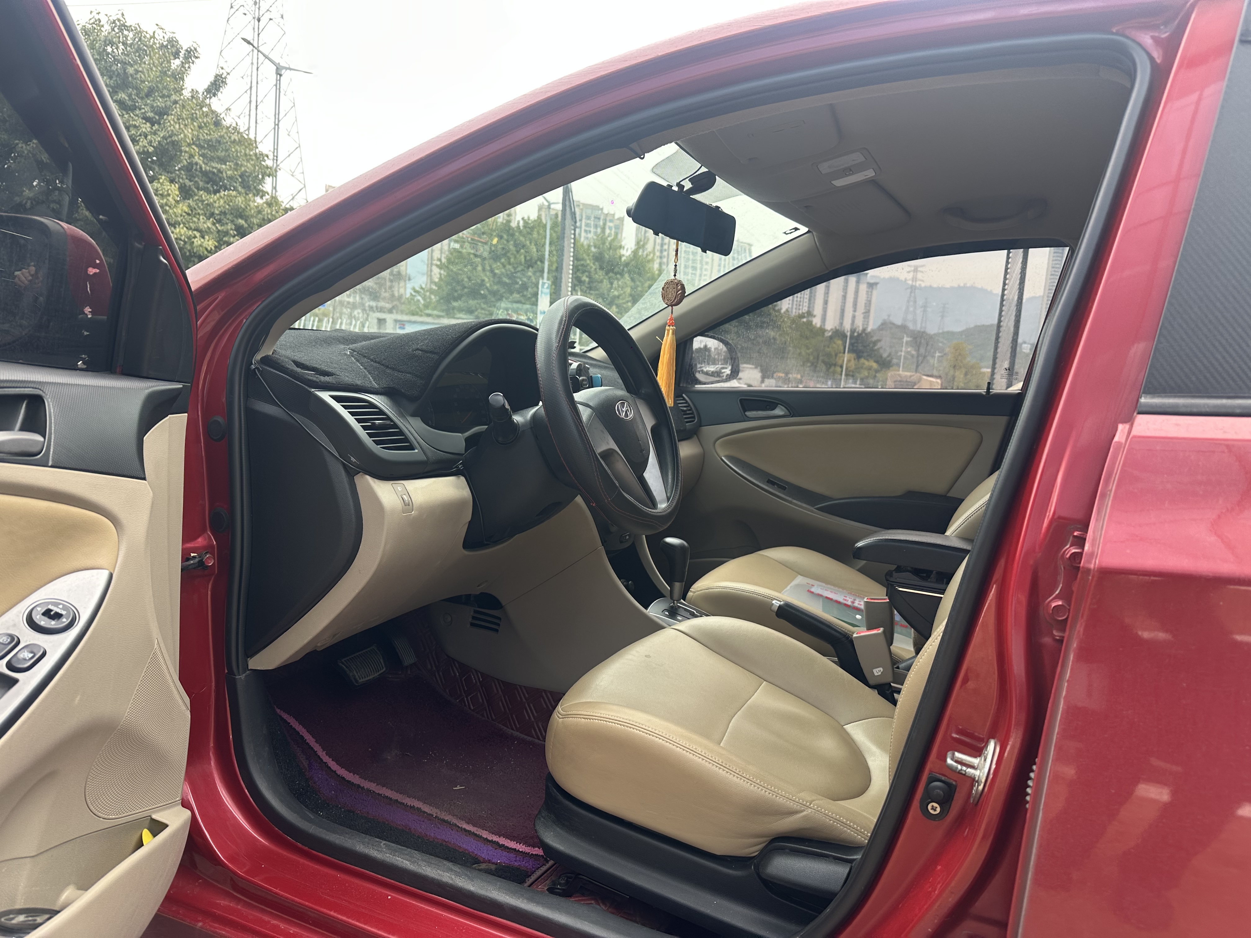 Hyundai Reina 2015 car image #4